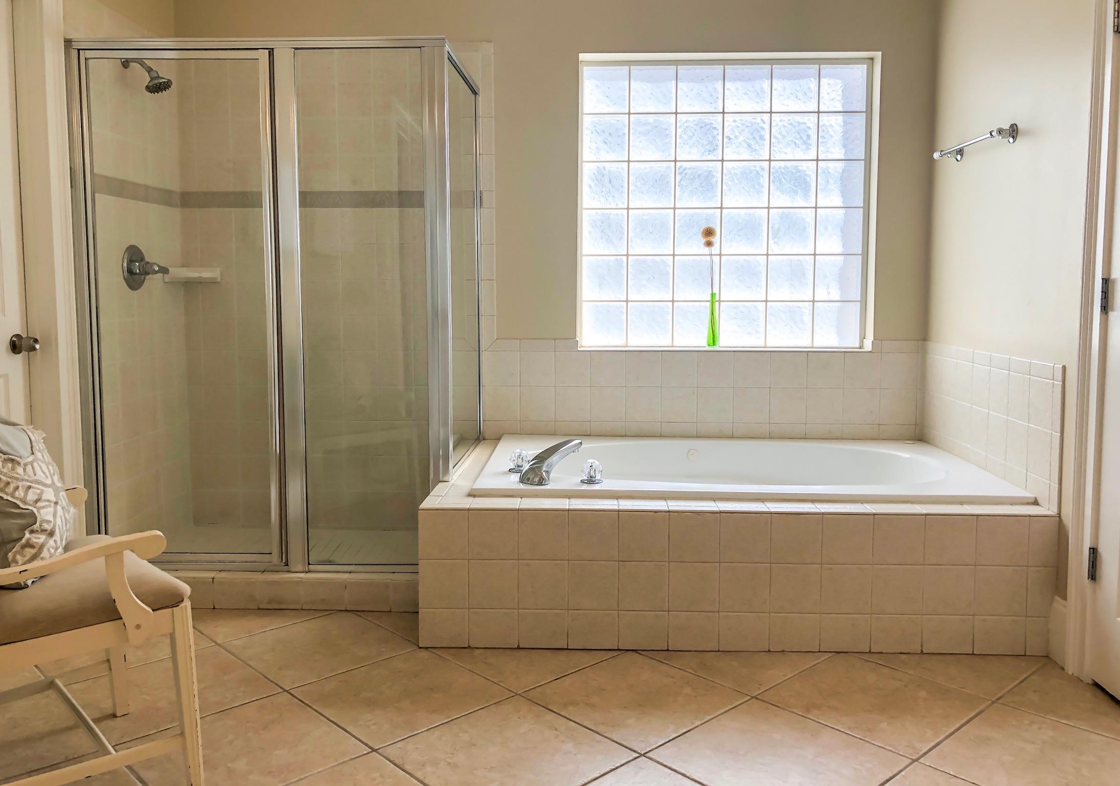 EMERALD SURF VILLAS - Residential