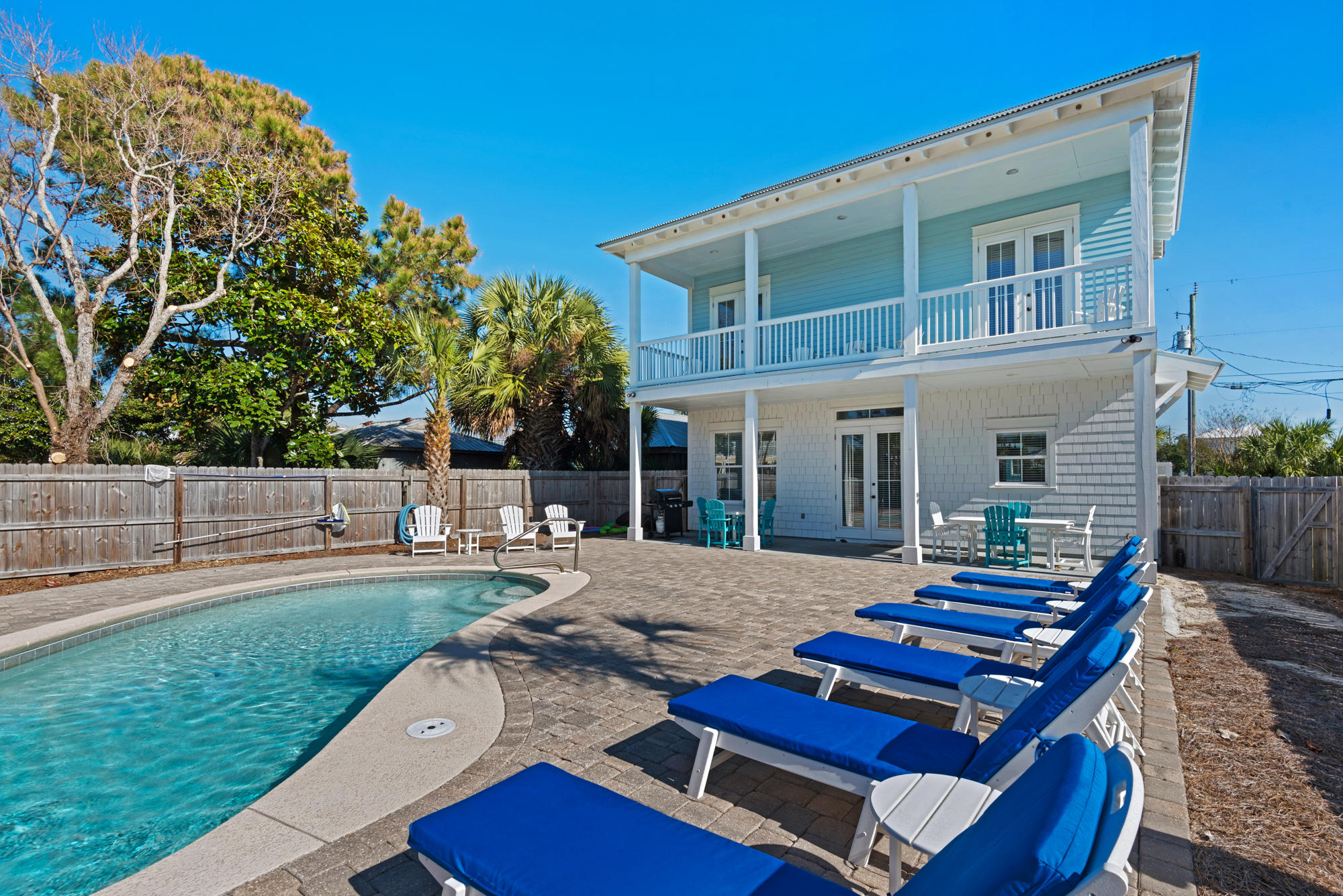 CRYSTAL BEACH - Residential