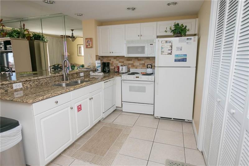 STERLING SHORES Condominium - Residential