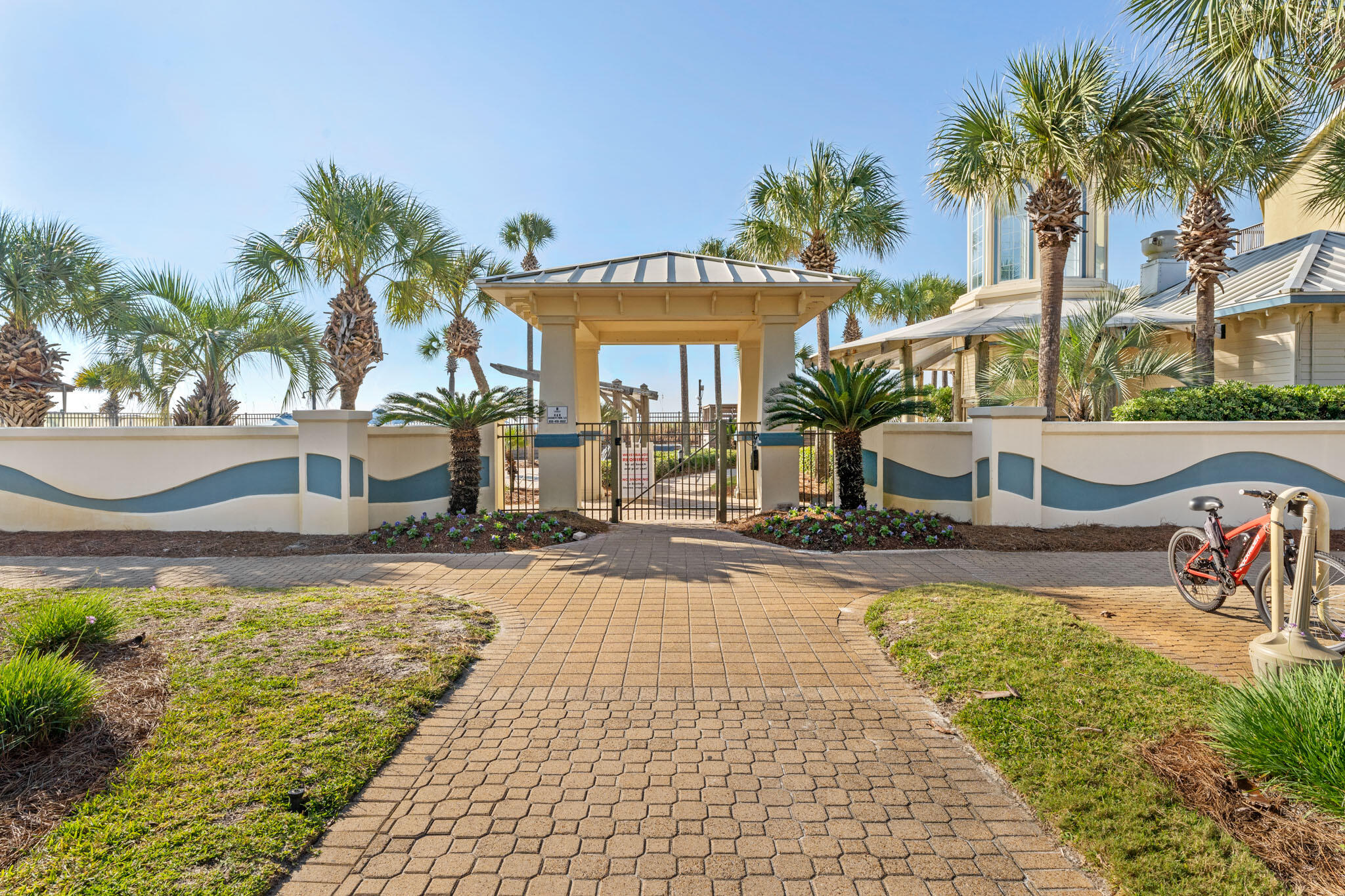 STERLING SHORES - Residential