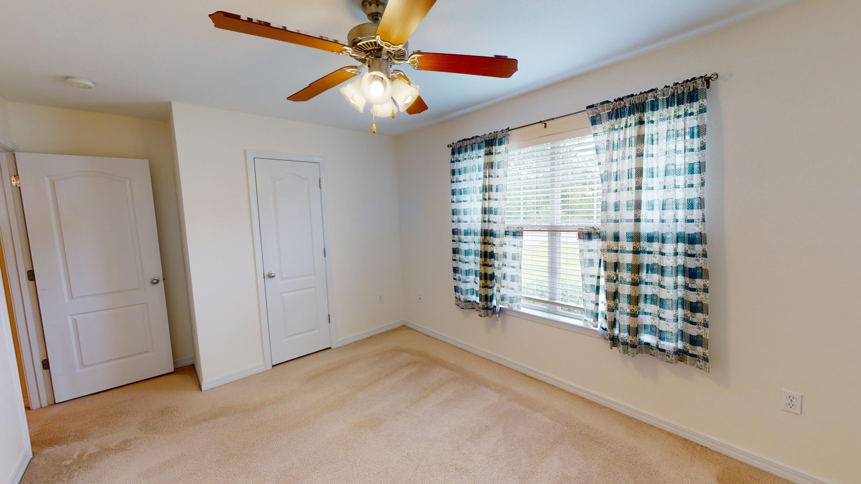 SKY RIDGE ESTATES 1ST ADD - Residential