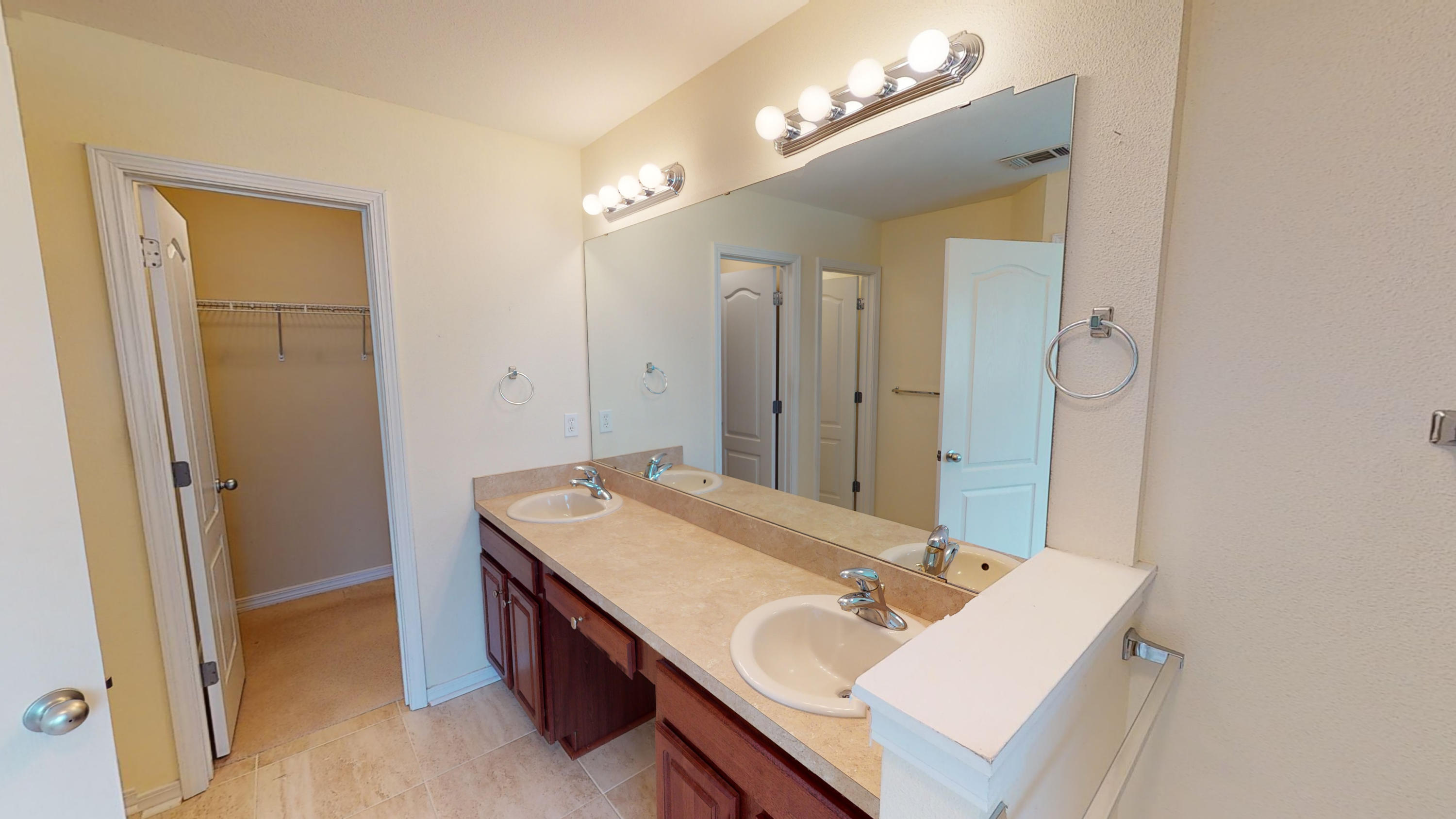 SKY RIDGE ESTATES 1ST ADD - Residential