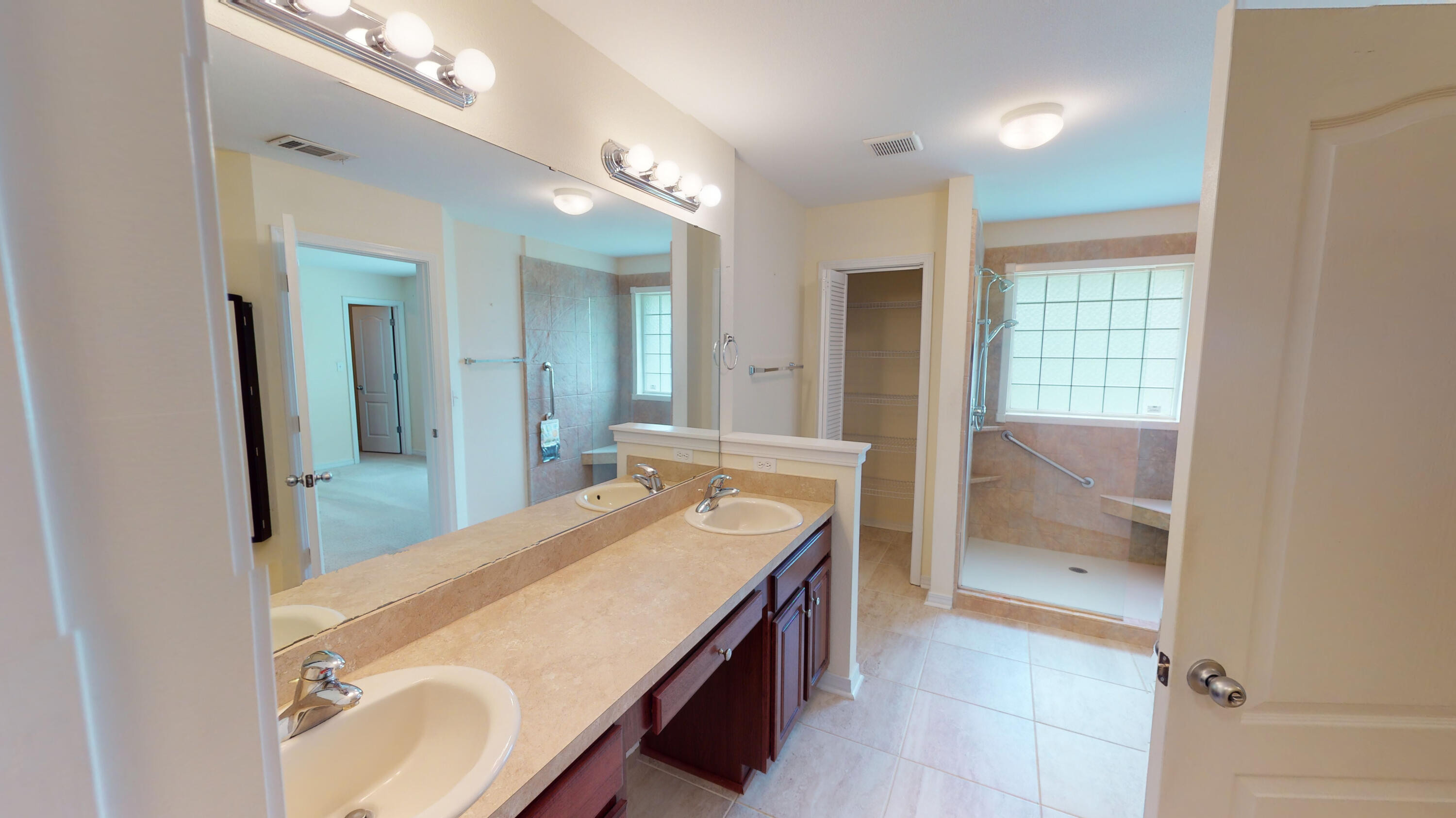 SKY RIDGE ESTATES 1ST ADD - Residential