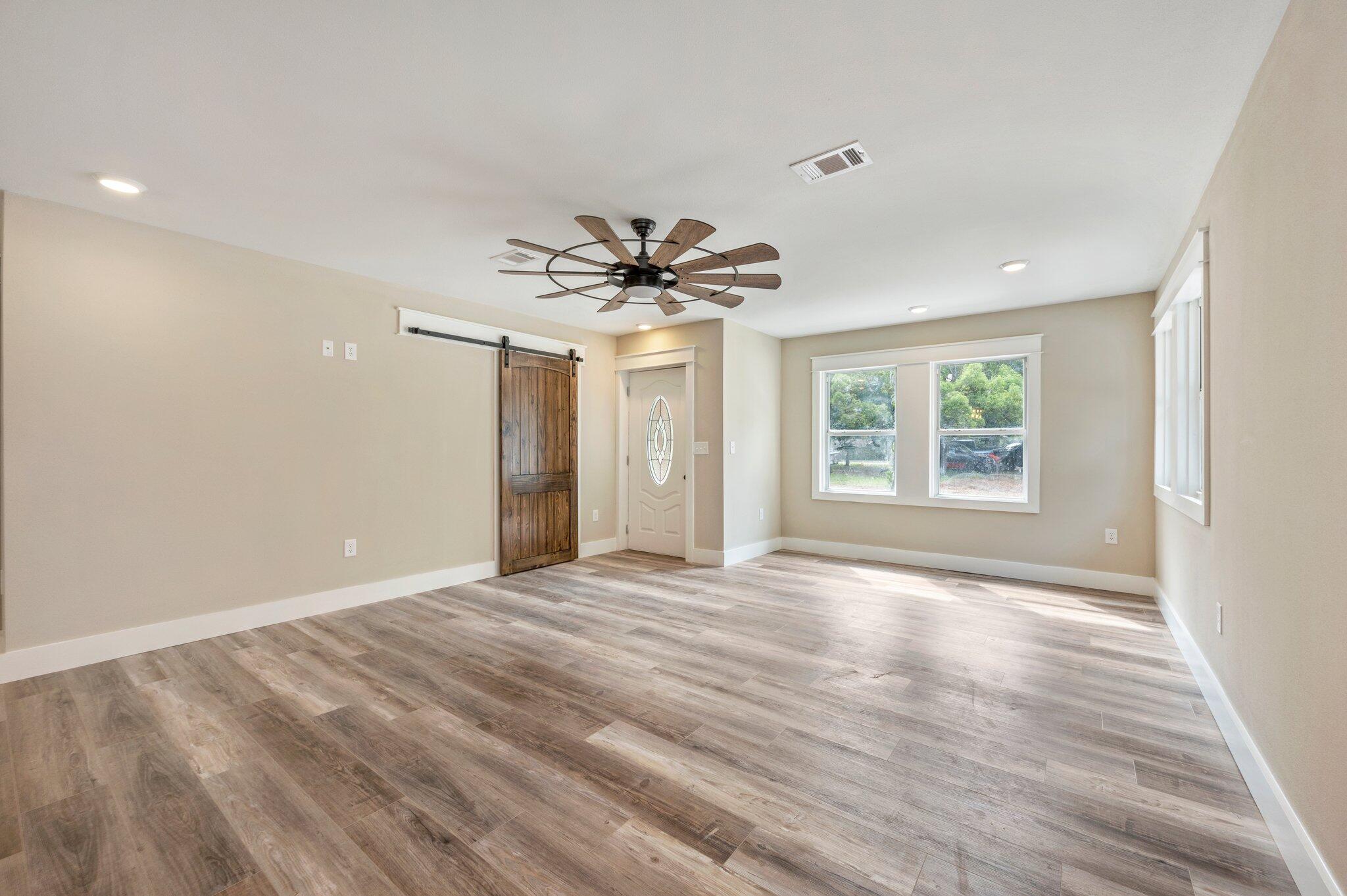 TOWN OF DEFUNIAK SPRINGS - Residential