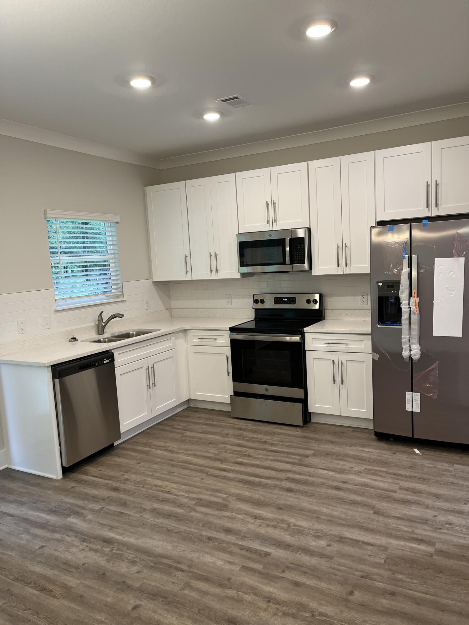 ENCLAVE PH 1 - Residential Lease