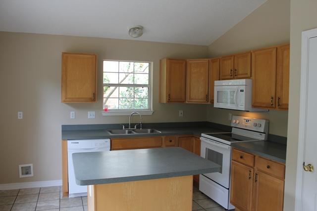 EMERALD BEACH PH 3 - Residential
