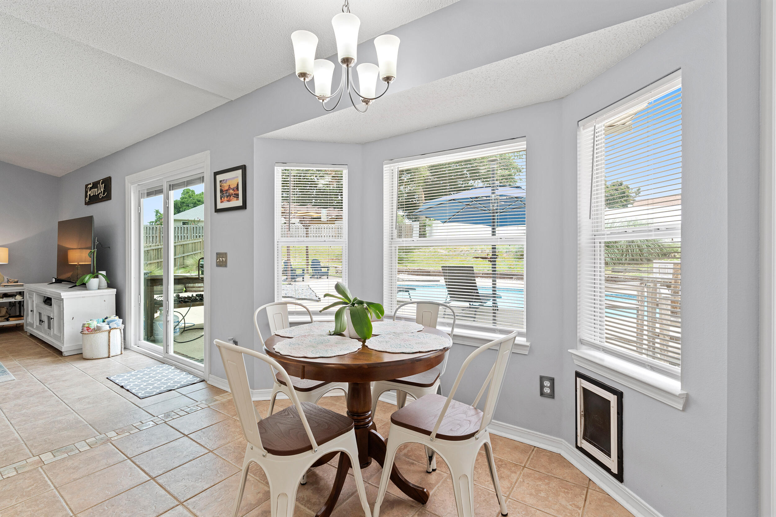 NORTHVIEW ESTATES 7TH ADDN - Residential