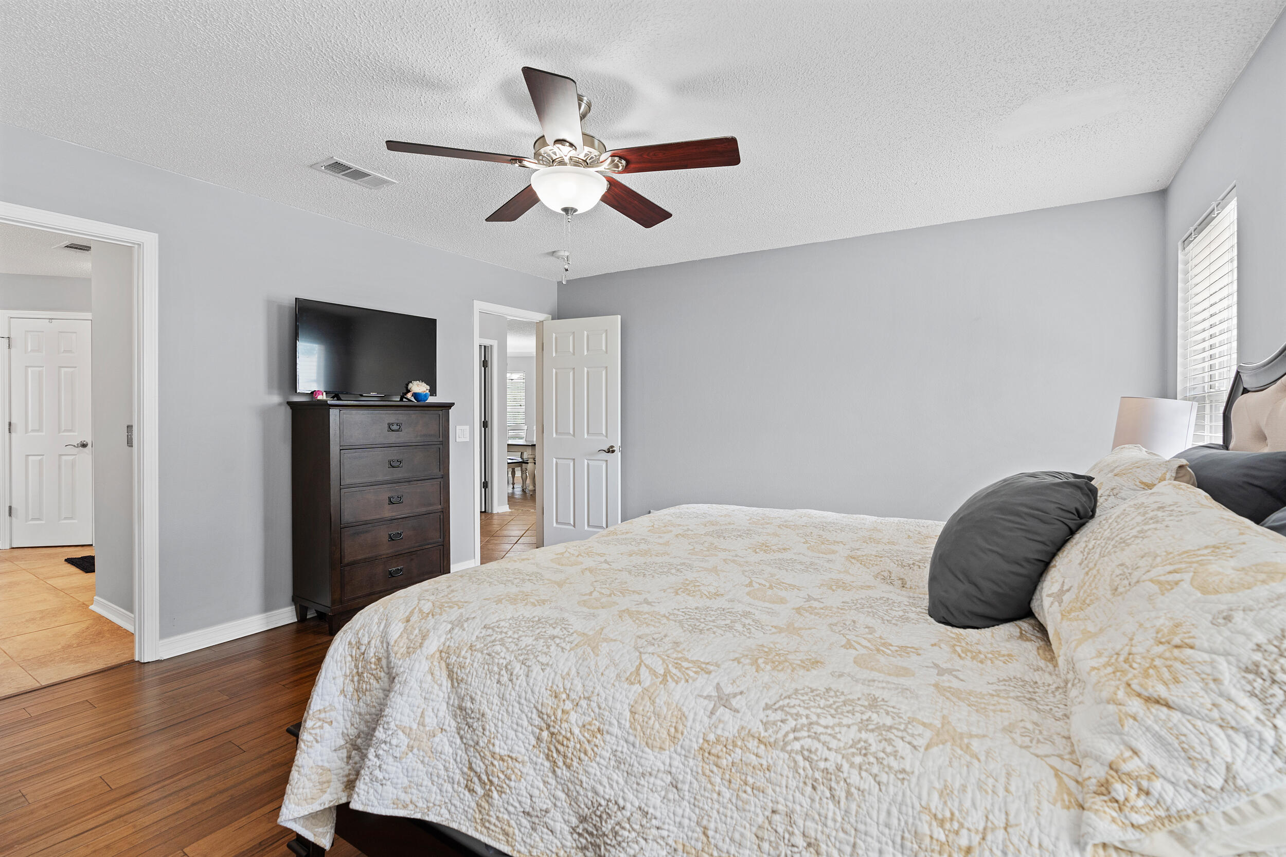 NORTHVIEW ESTATES 7TH ADDN - Residential