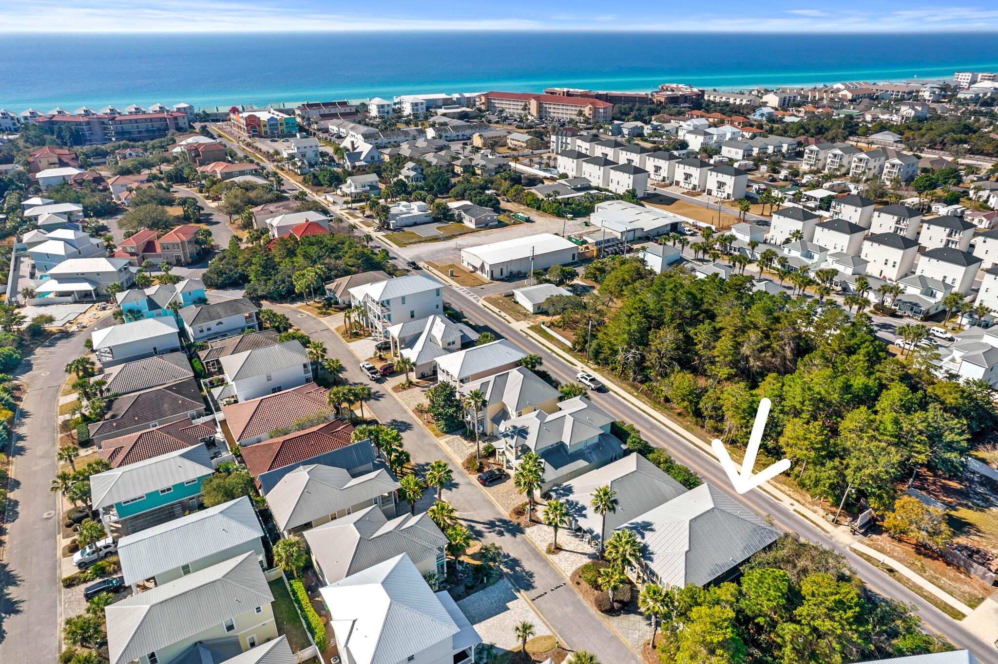 EMERALD WATERS VILLAGE - Residential