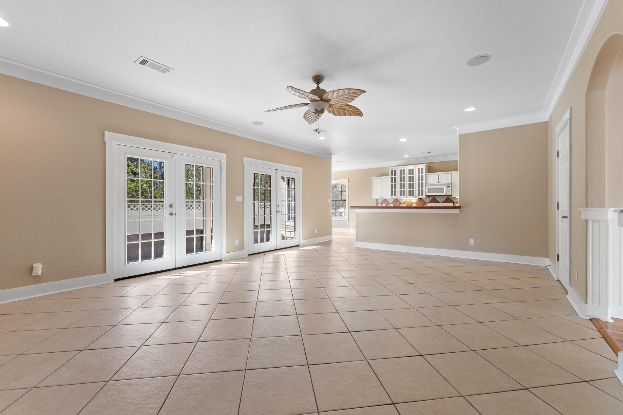 EMERALD WATERS VILLAGE - Residential