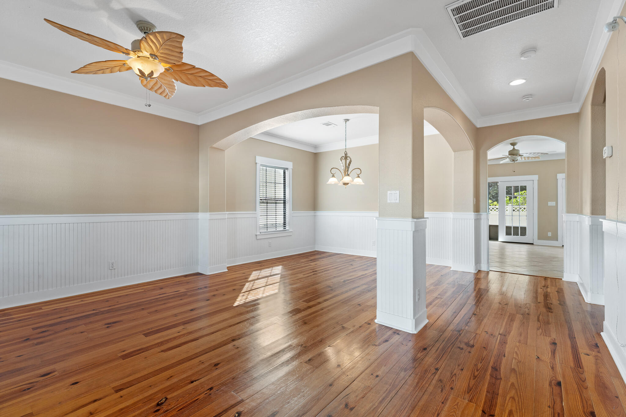 EMERALD WATERS VILLAGE - Residential