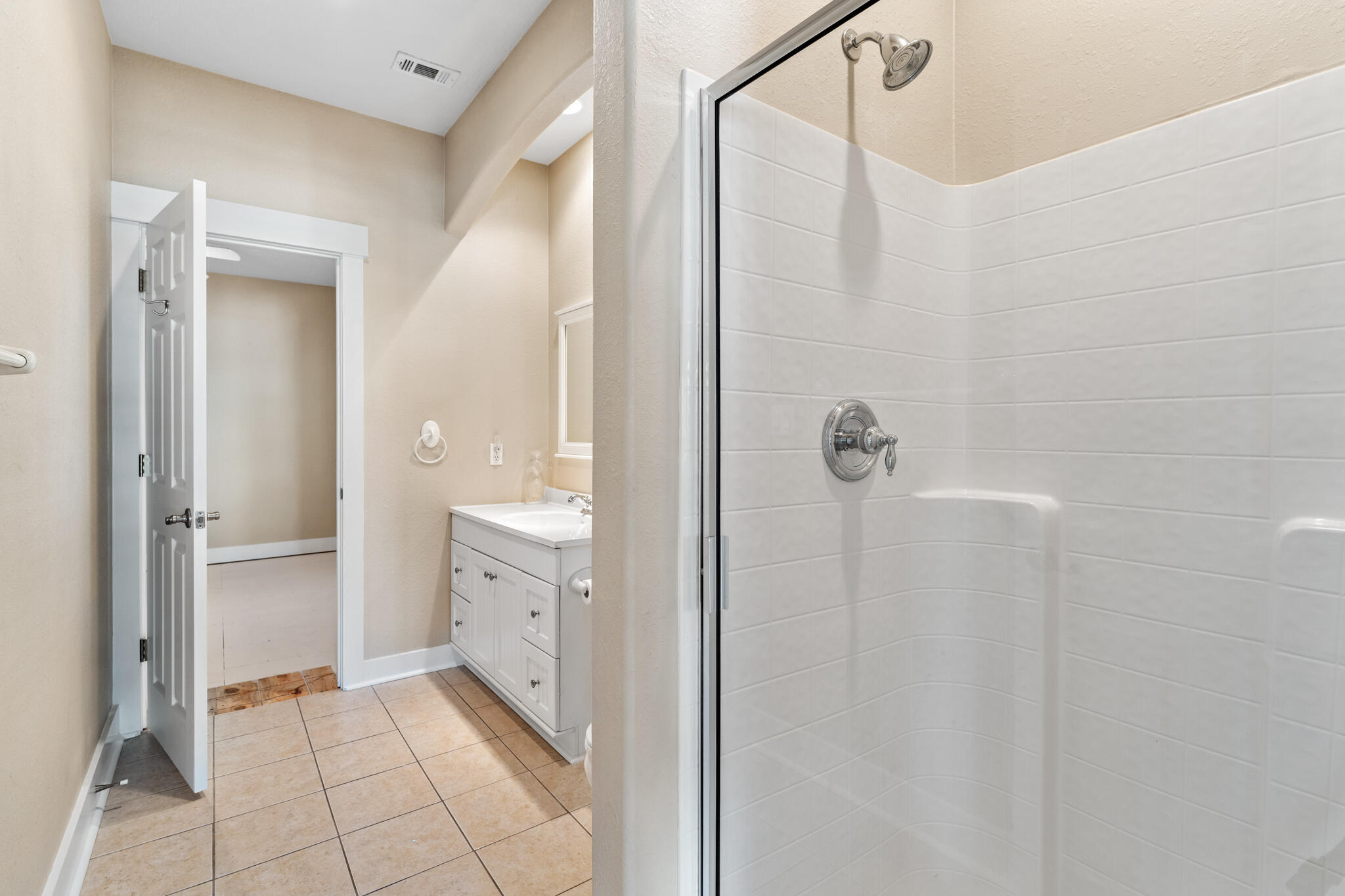 EMERALD WATERS VILLAGE - Residential