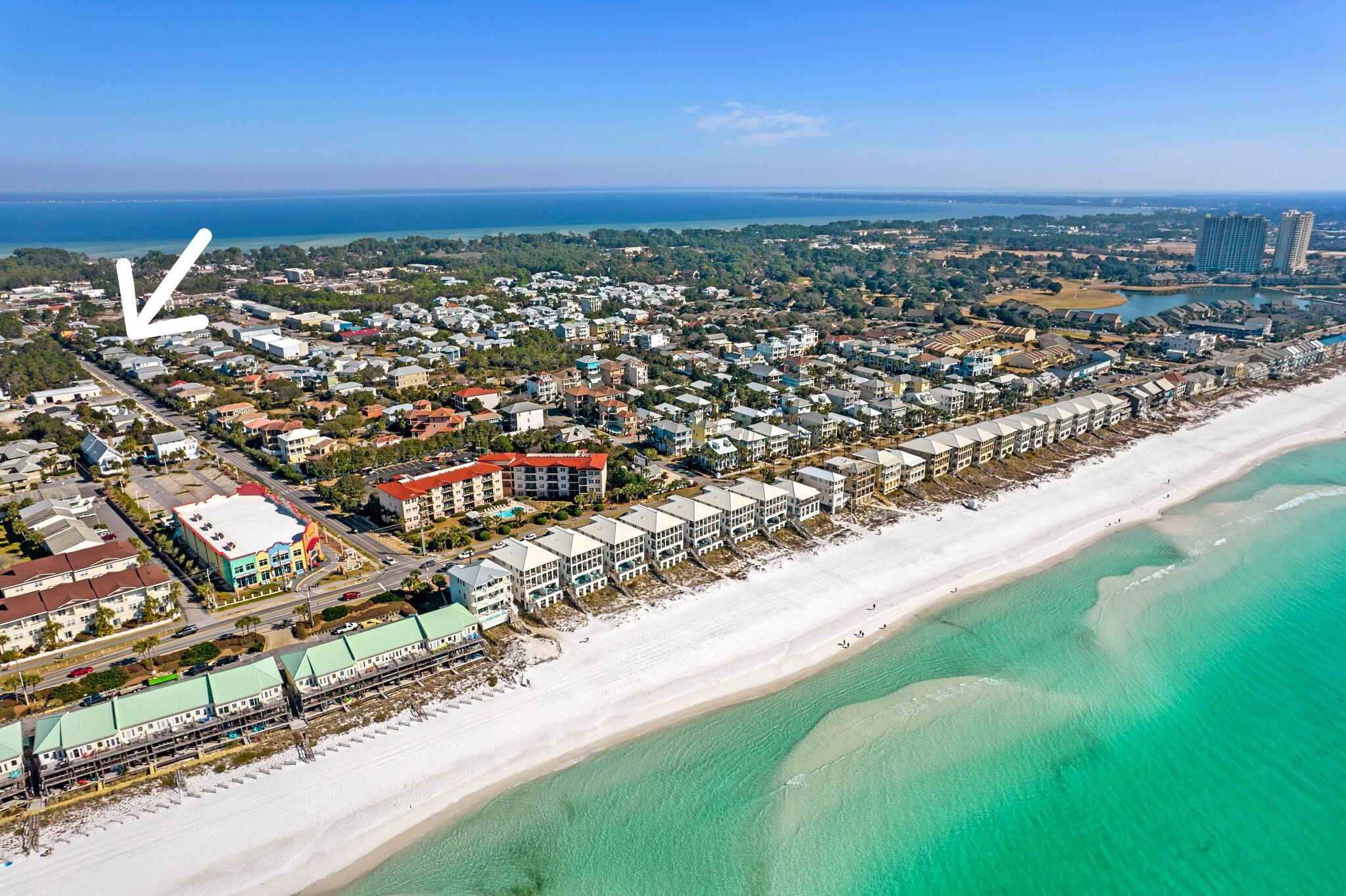 EMERALD WATERS VILLAGE - Residential