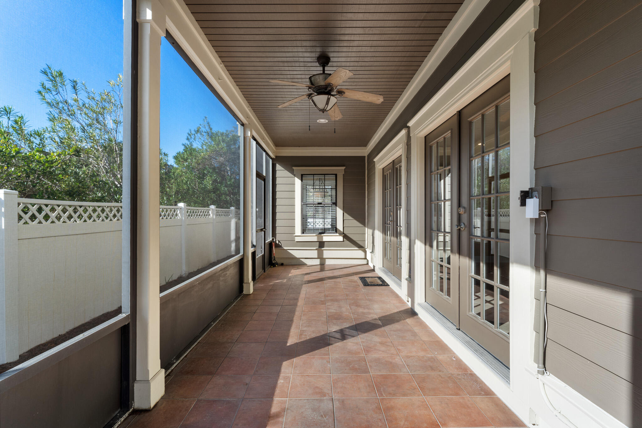 EMERALD WATERS VILLAGE - Residential