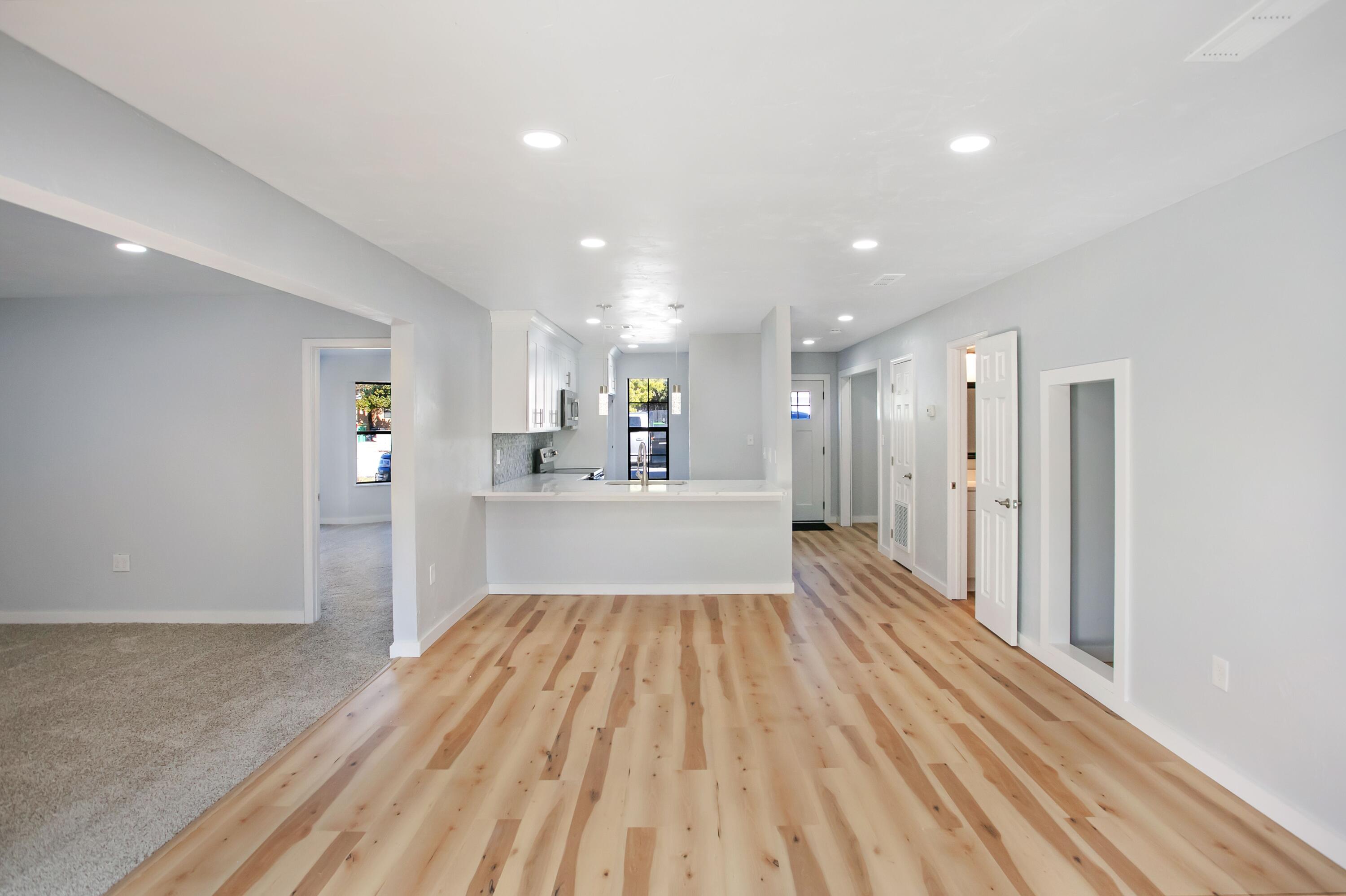 SANDALWOOD T/H - Residential