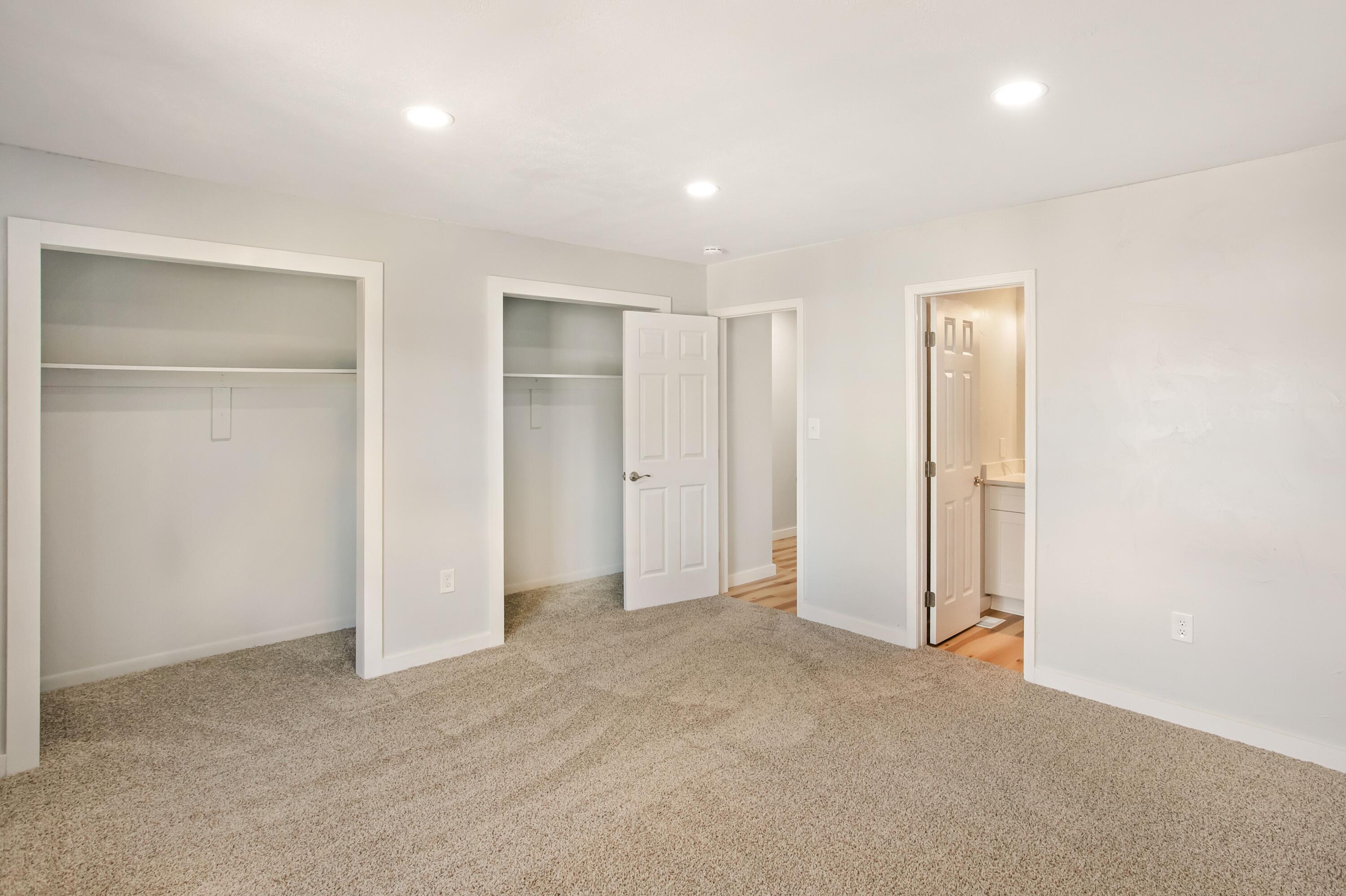 SANDALWOOD T/H - Residential