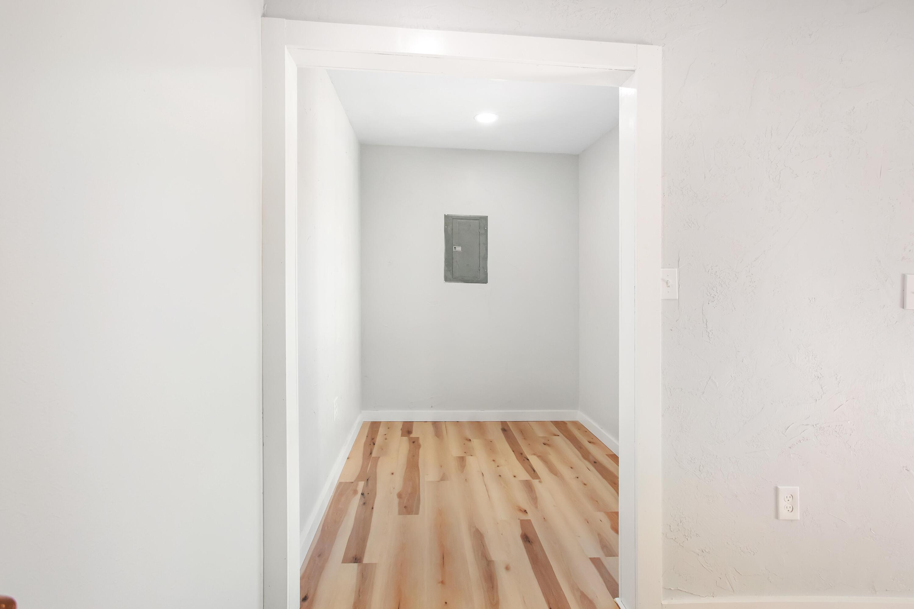 SANDALWOOD T/H - Residential