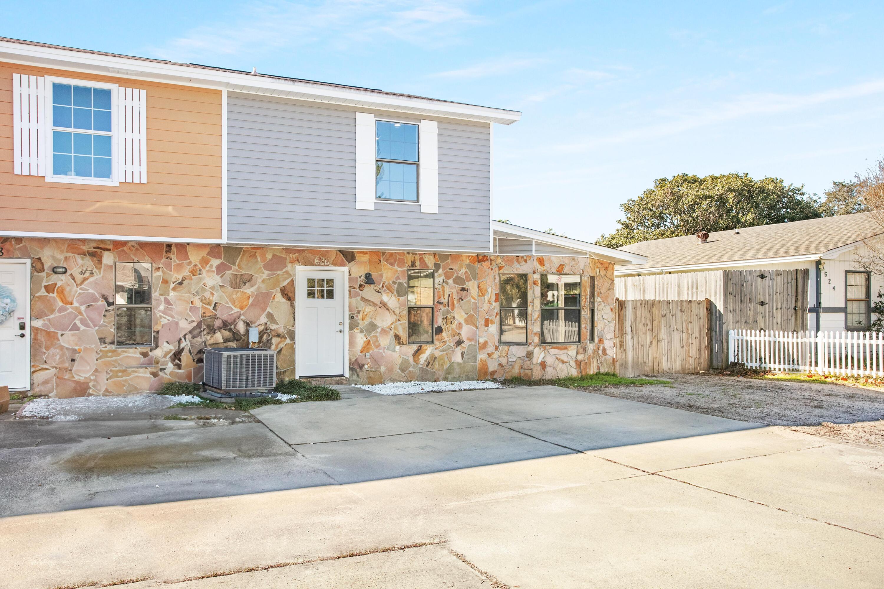 SANDALWOOD T/H - Residential