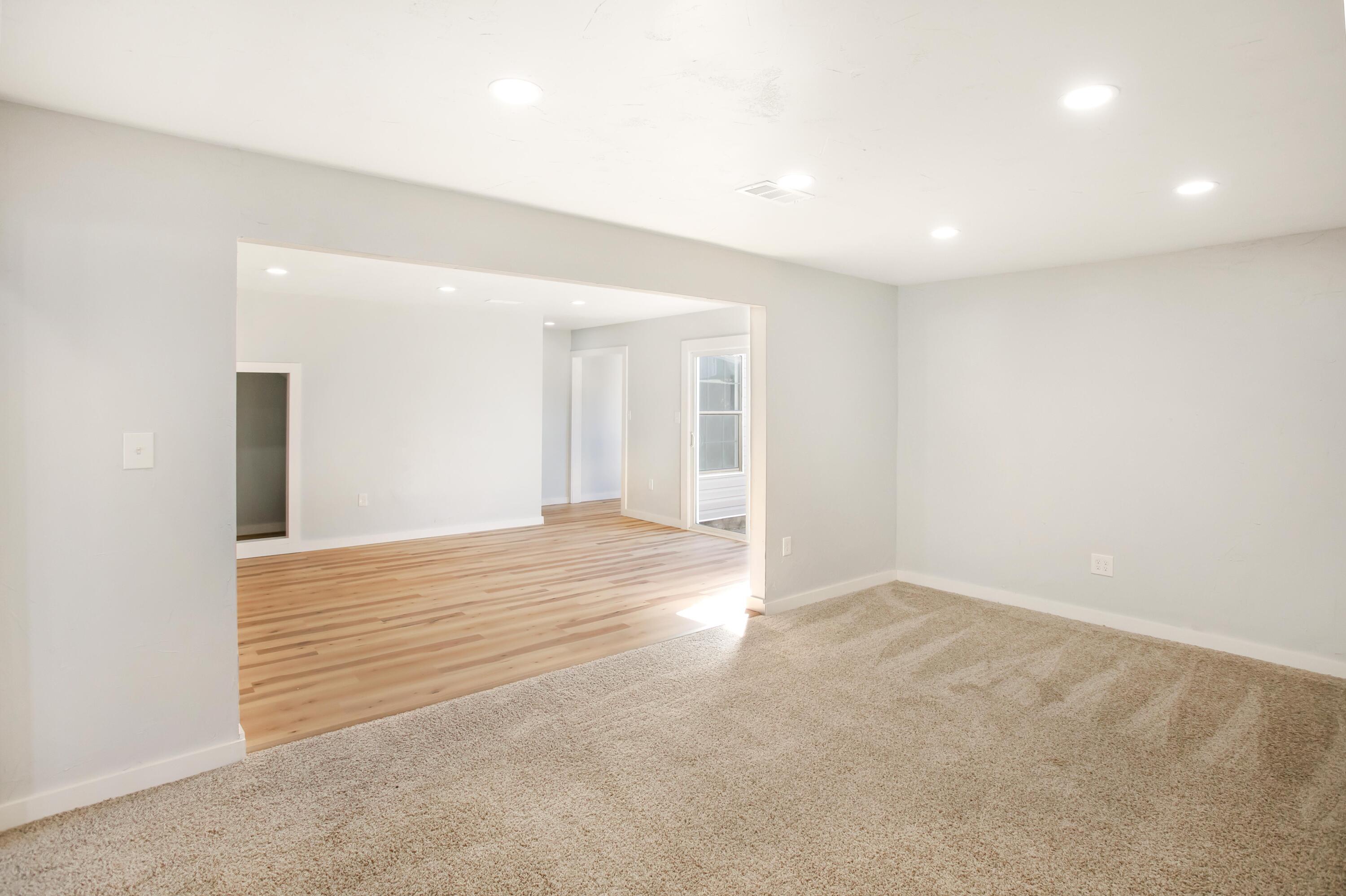 SANDALWOOD T/H - Residential