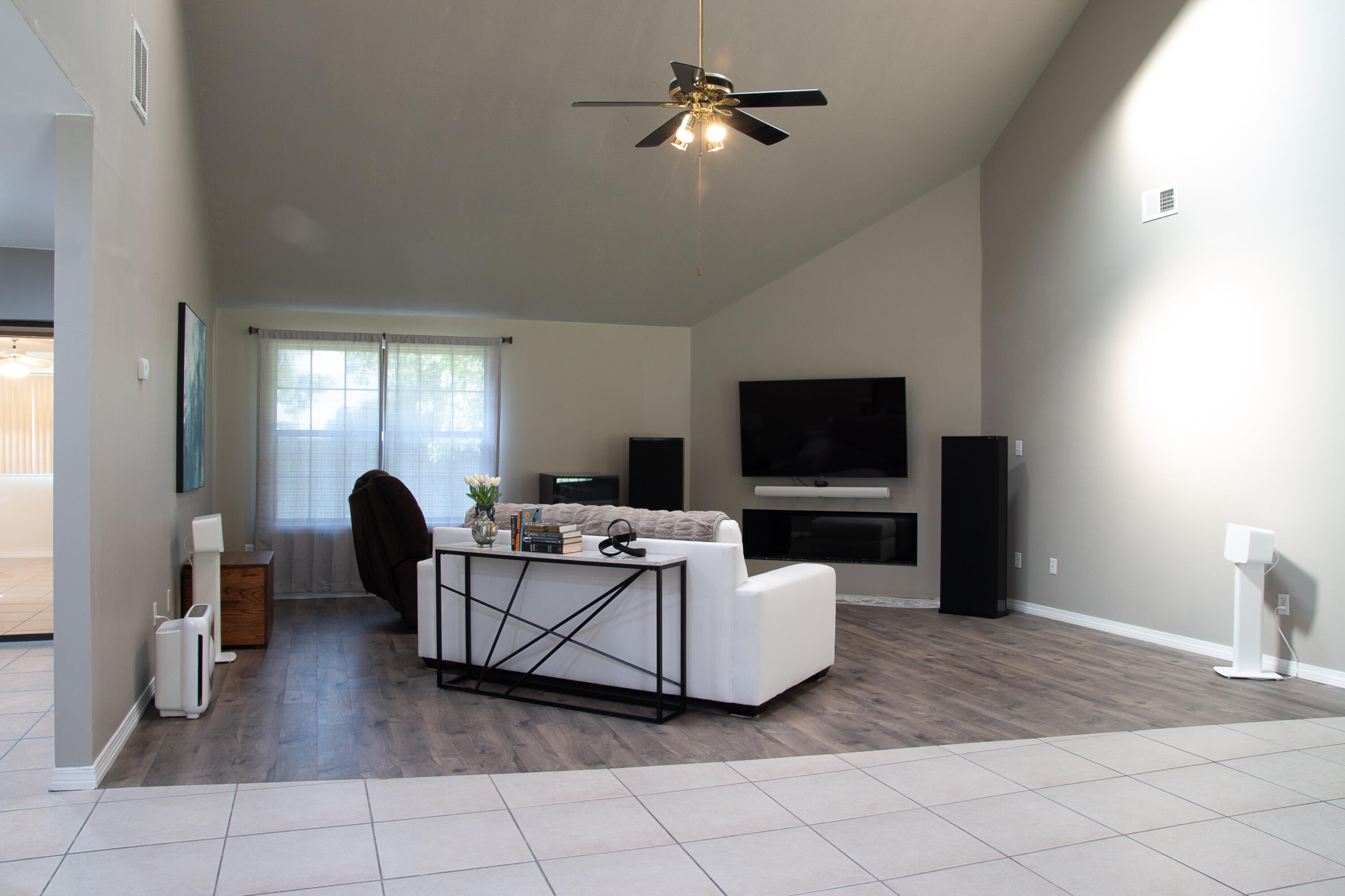 CASTELAR - Residential