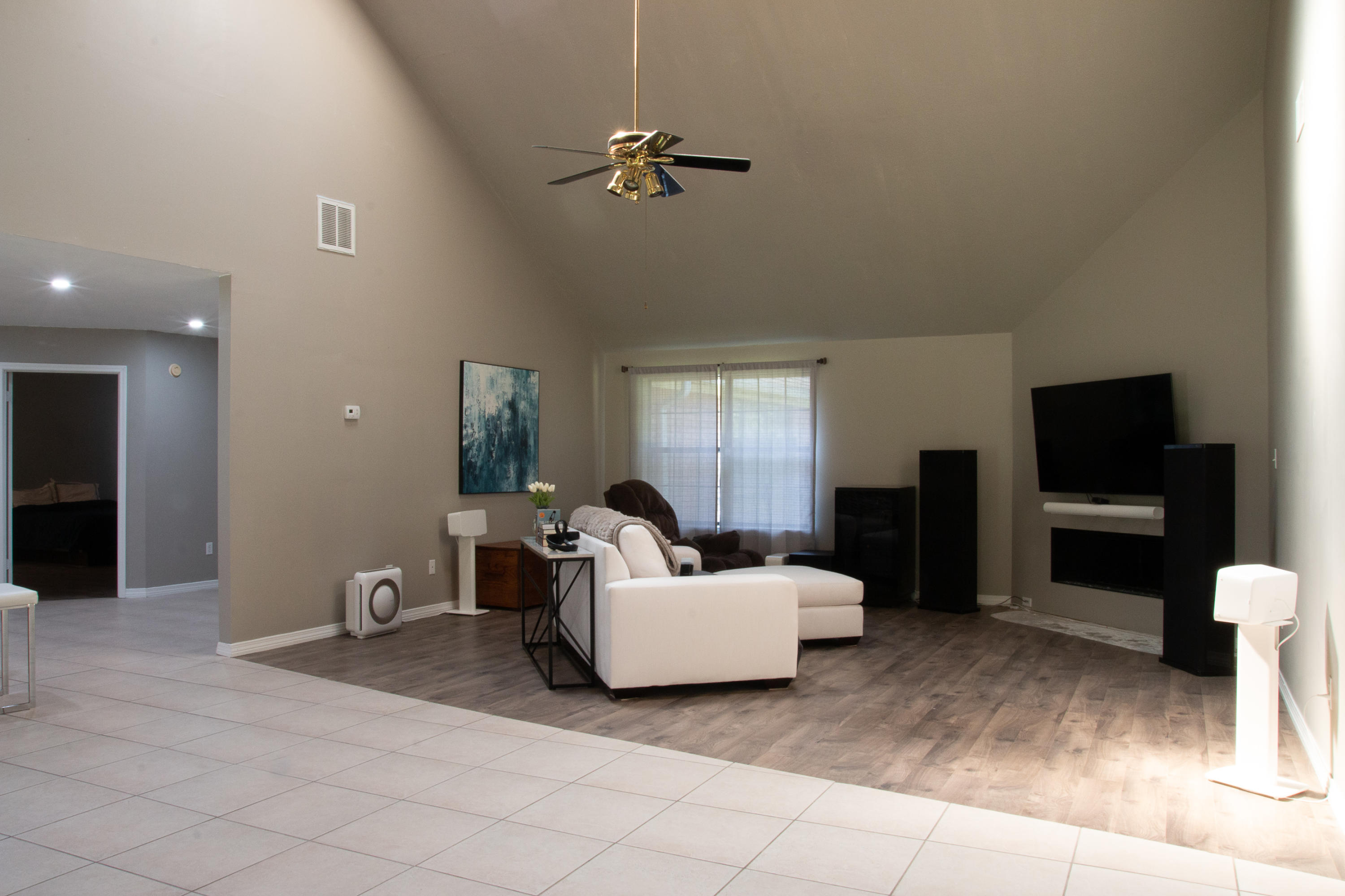 CASTELAR - Residential