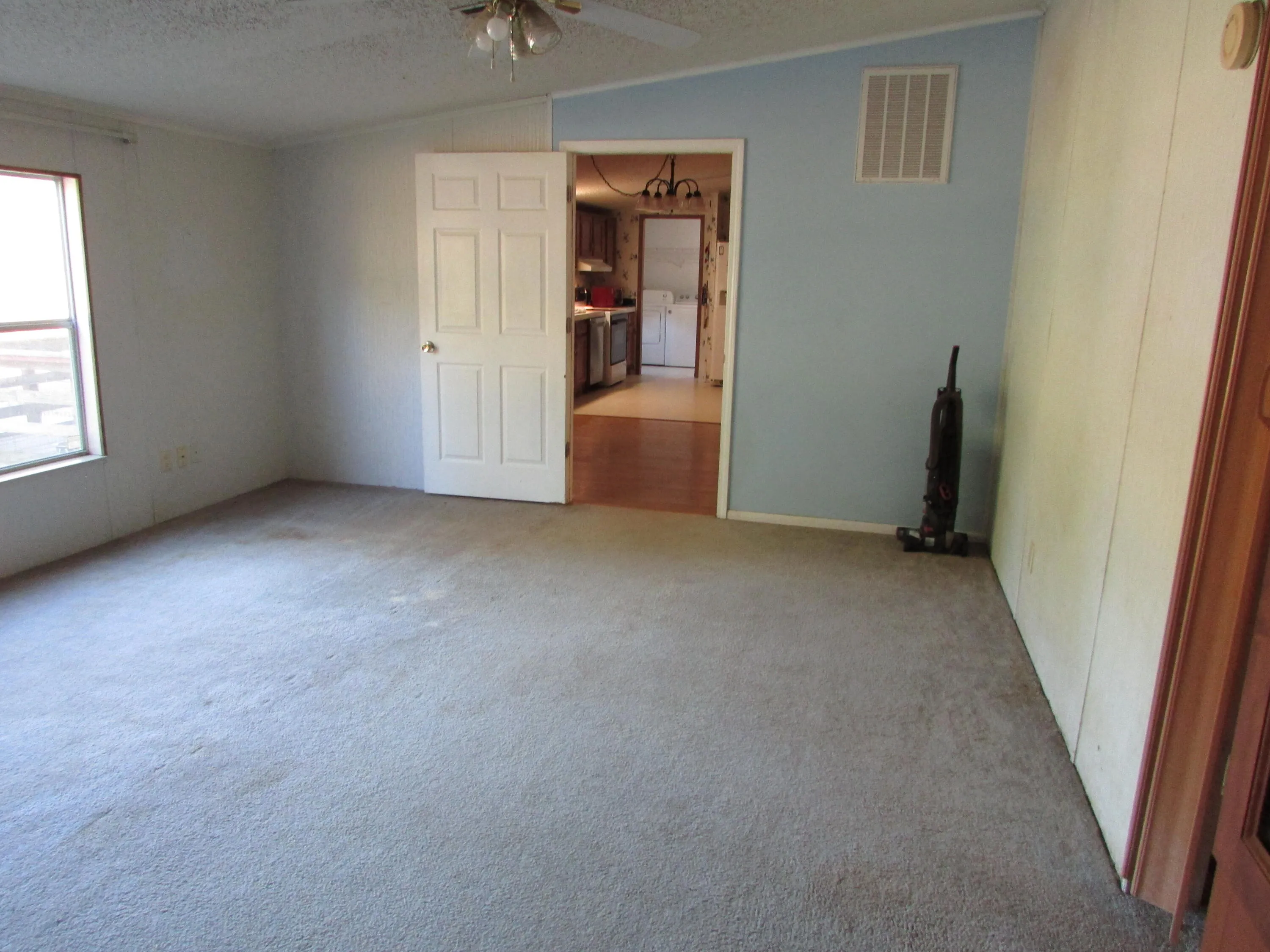 Defuniak Springs, Florida 32433, United States, 4 Bedrooms Bedrooms, ,3 BathroomsBathrooms,Residential,Active,38299