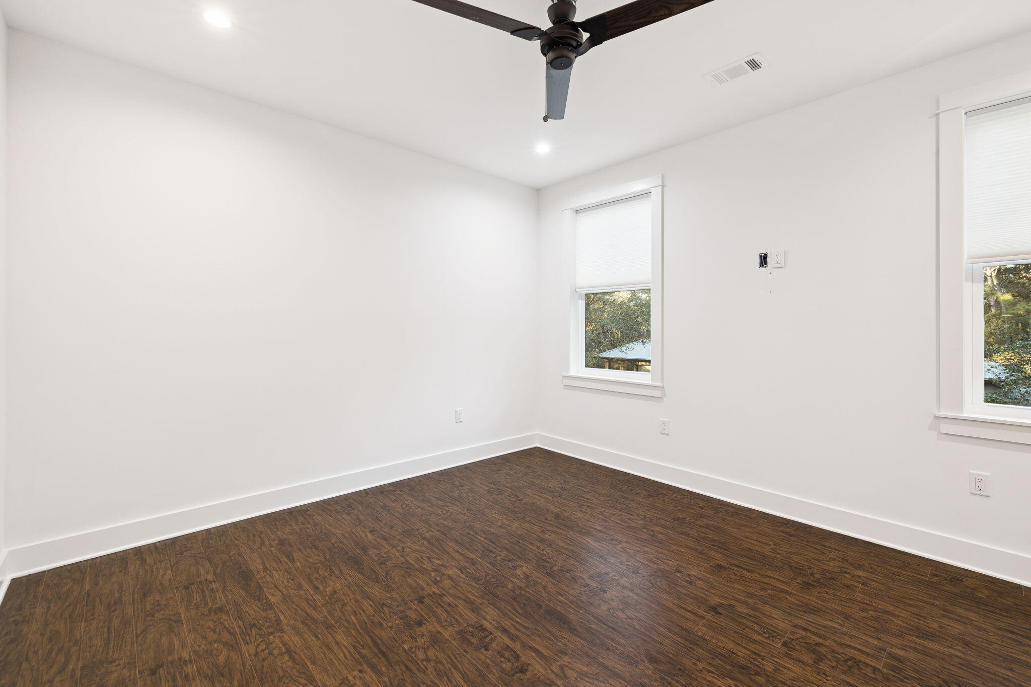 BAY GROVE - Residential