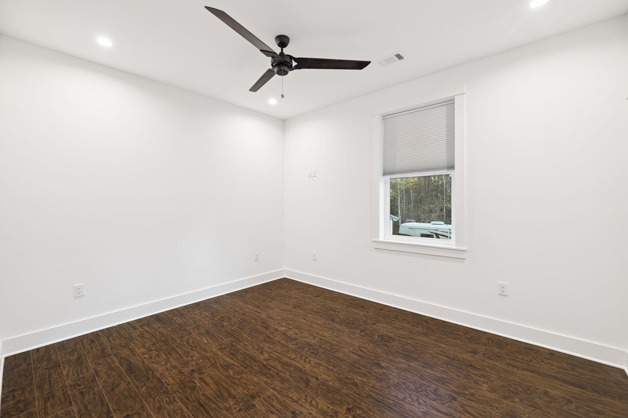 BAY GROVE - Residential