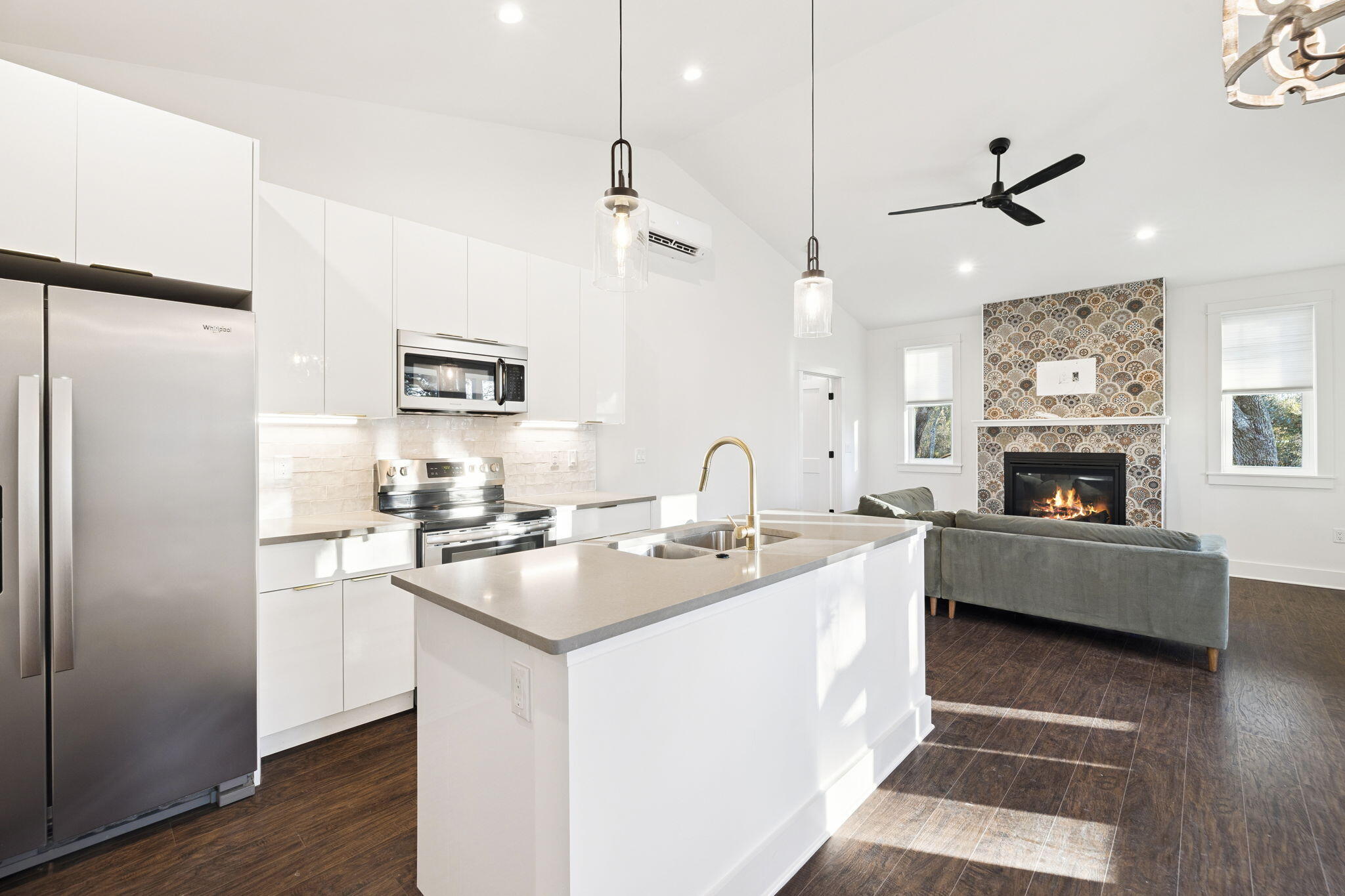 BAY GROVE - Residential