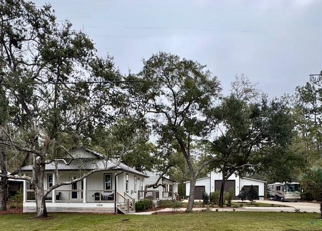 BAY GROVE - Residential