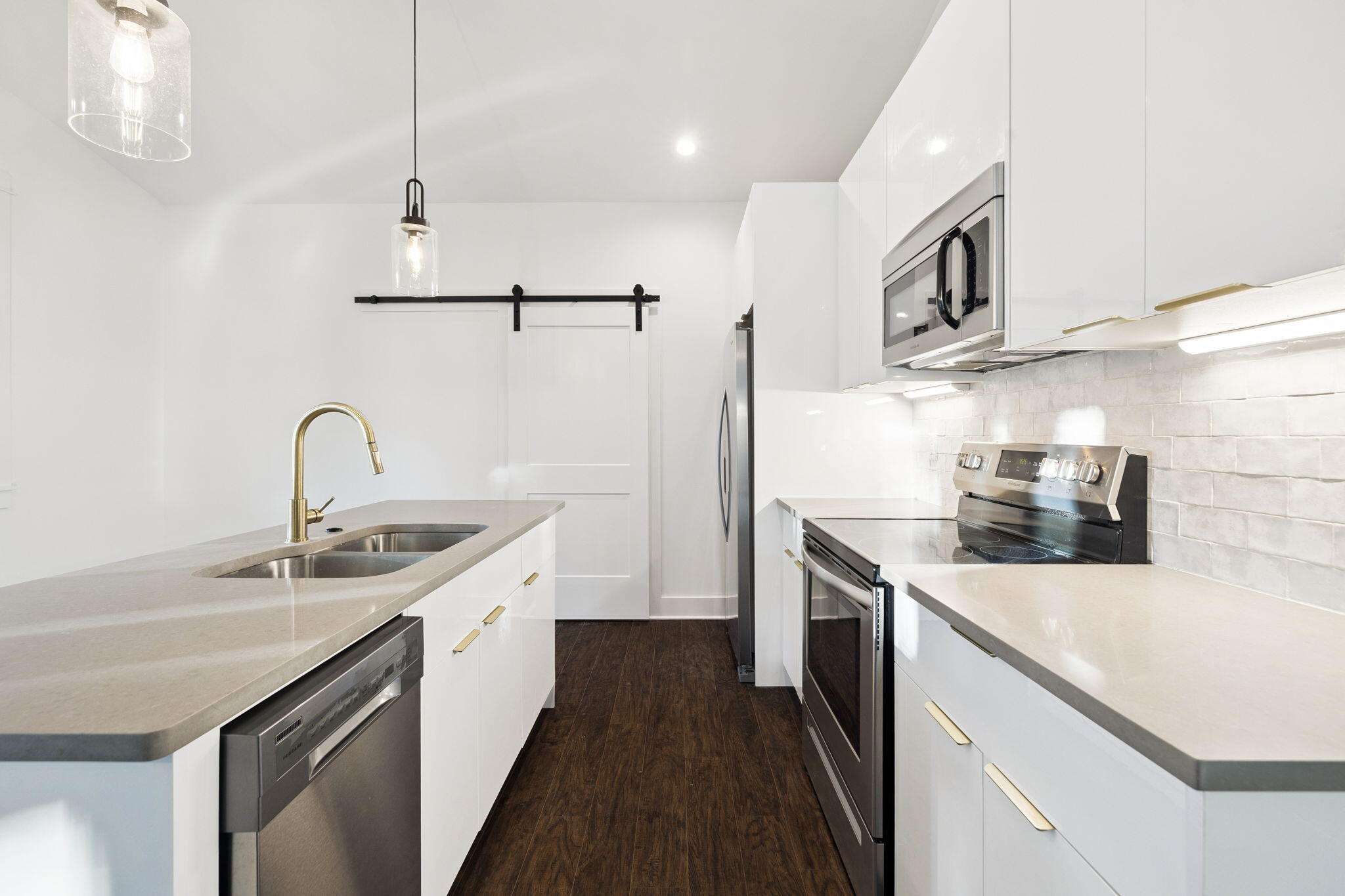 BAY GROVE - Residential