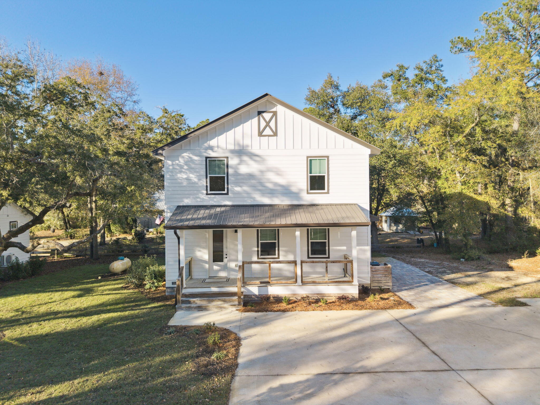 BAY GROVE - Residential