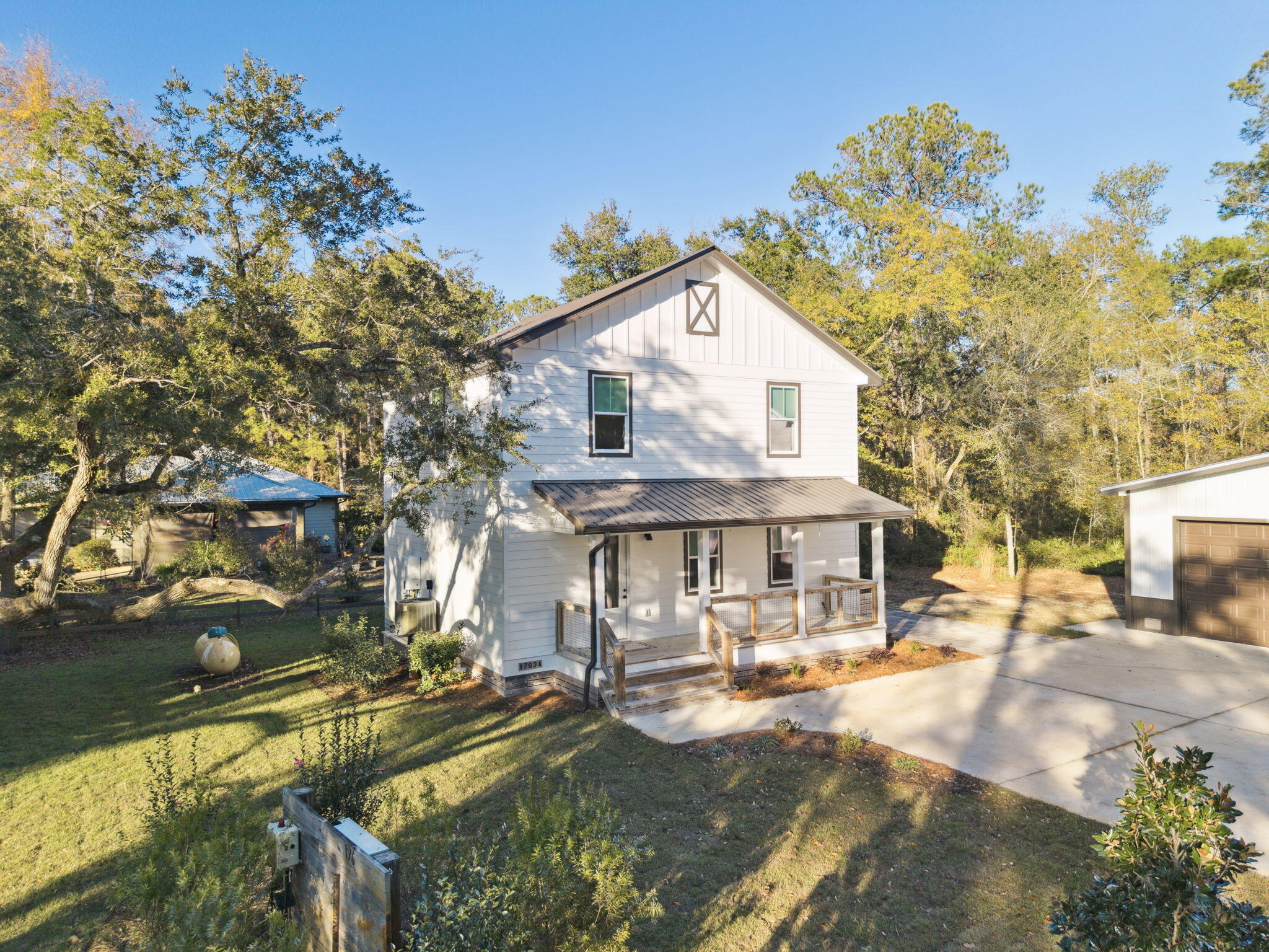 BAY GROVE - Residential