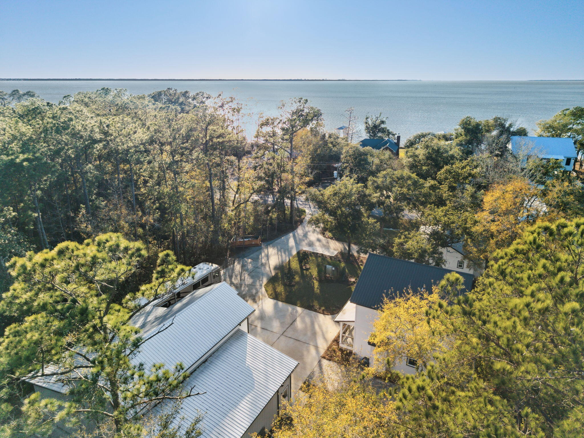 BAY GROVE - Residential