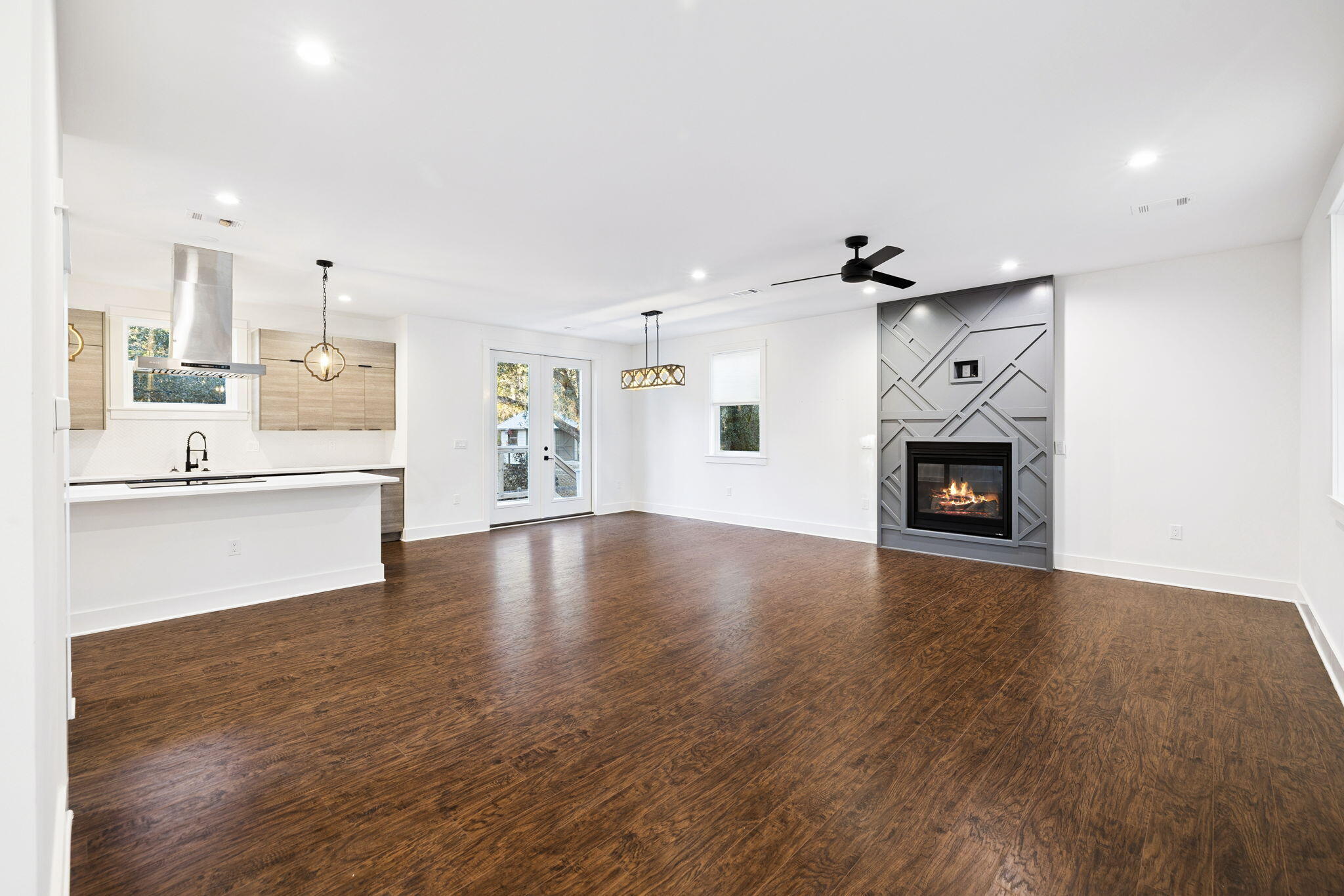 BAY GROVE - Residential