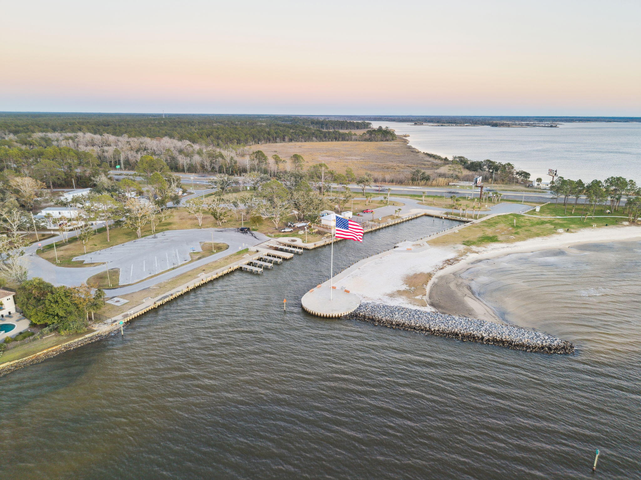 BAY GROVE - Residential