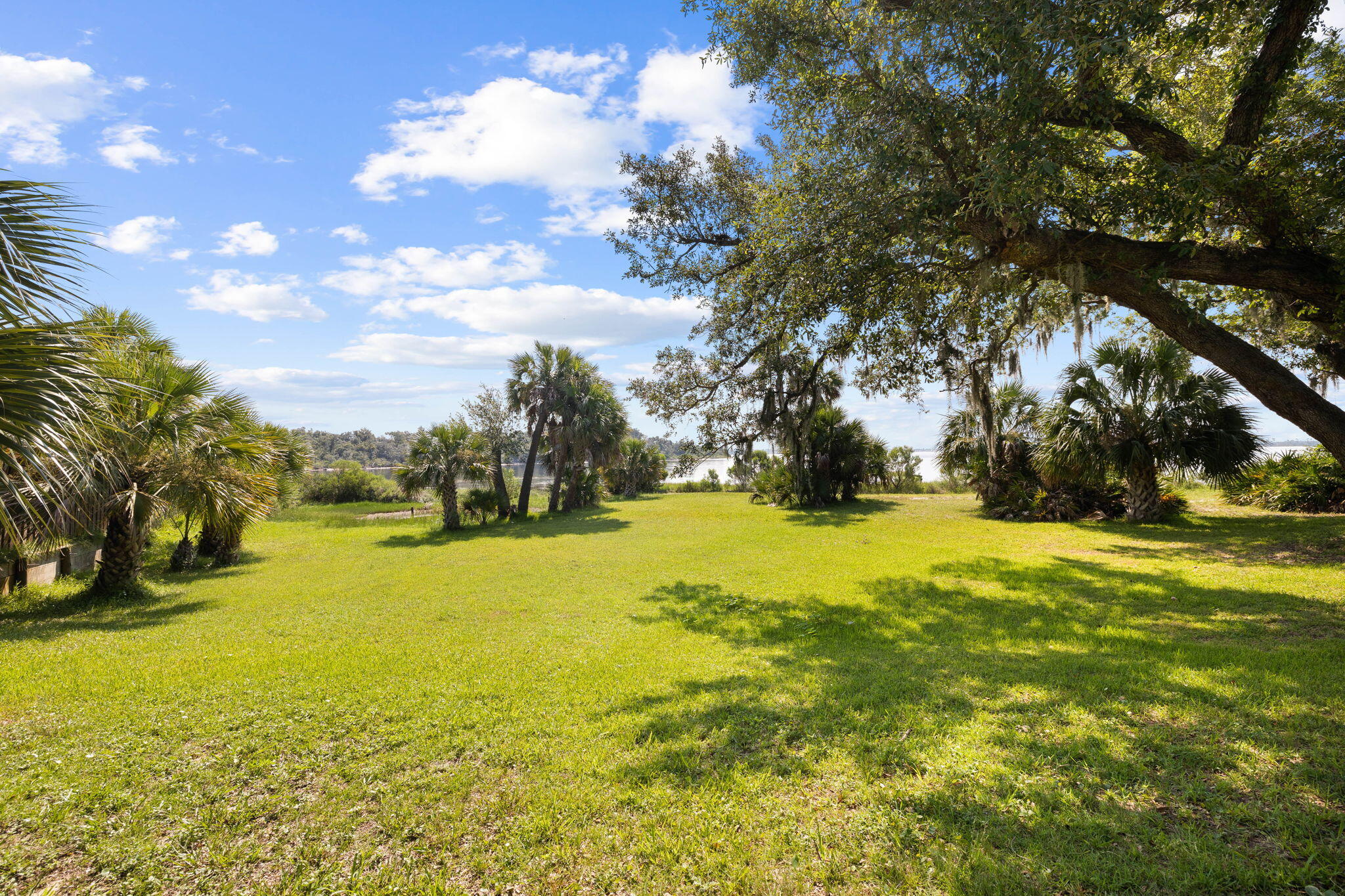 COVE PARK ADDN - Land