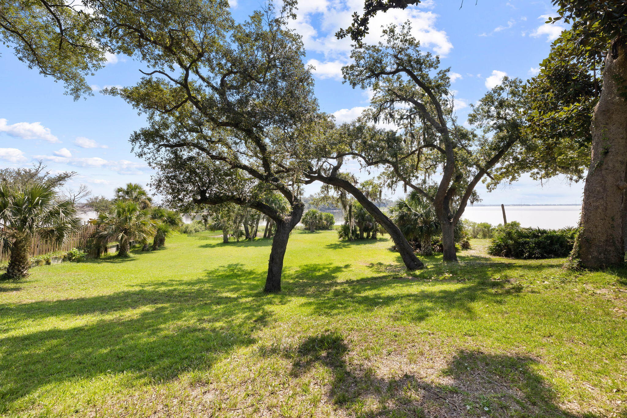 COVE PARK ADDN - Land