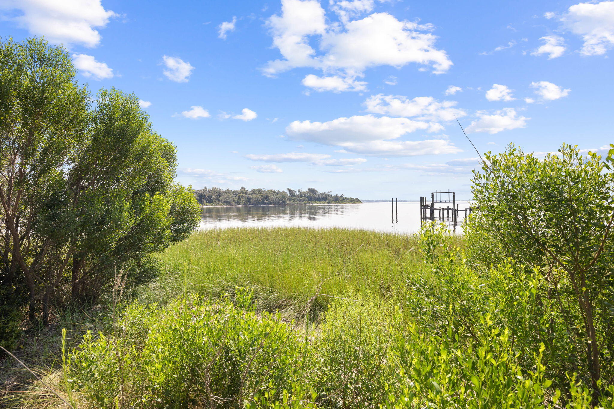 COVE PARK ADDN - Land