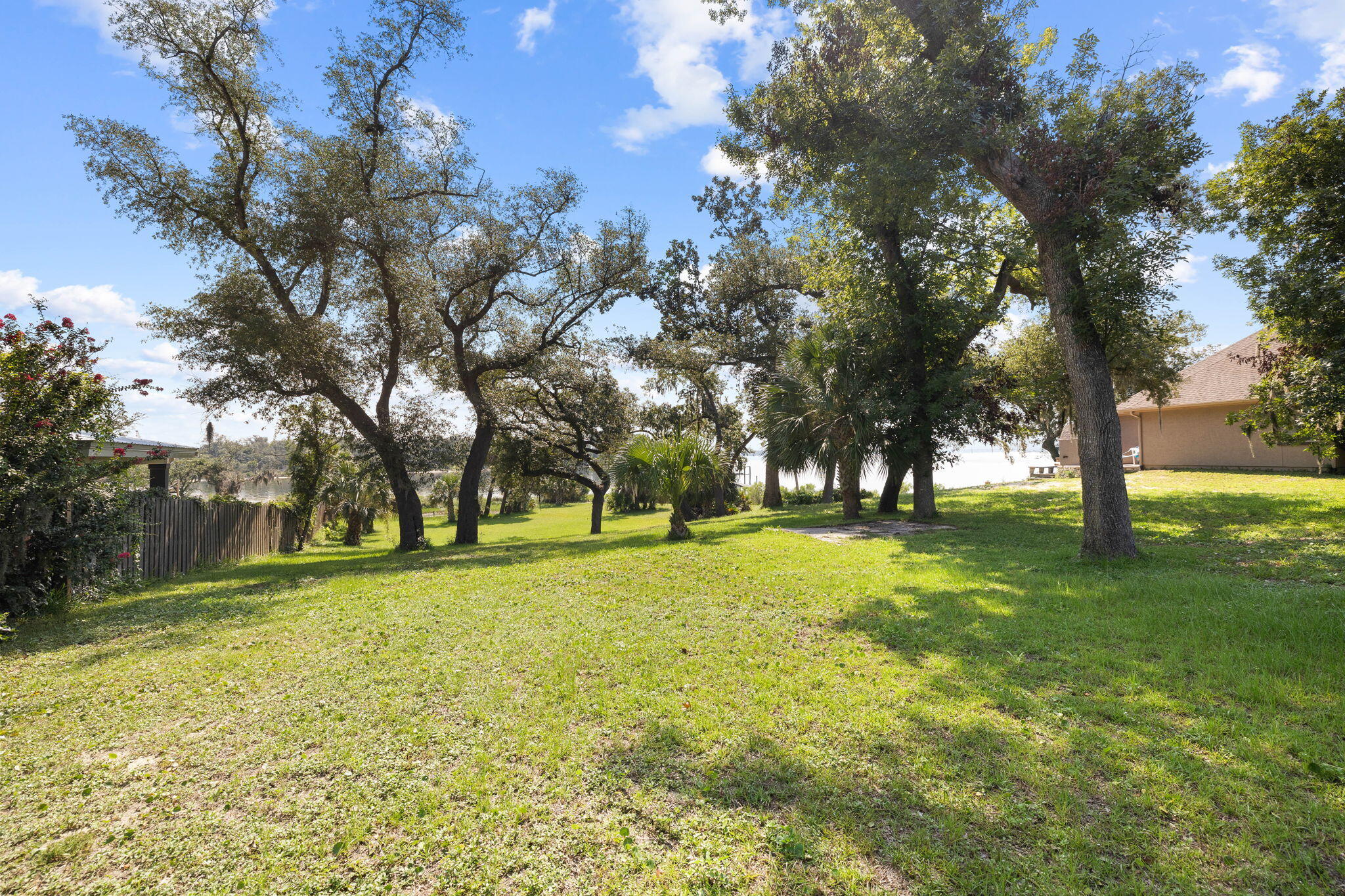 COVE PARK ADDN - Land