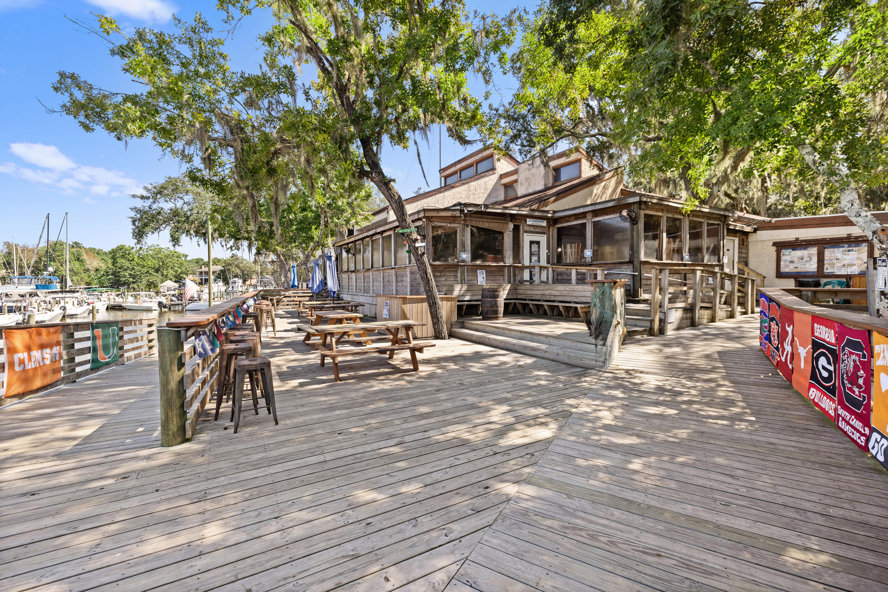 MARINA LANDING - Residential