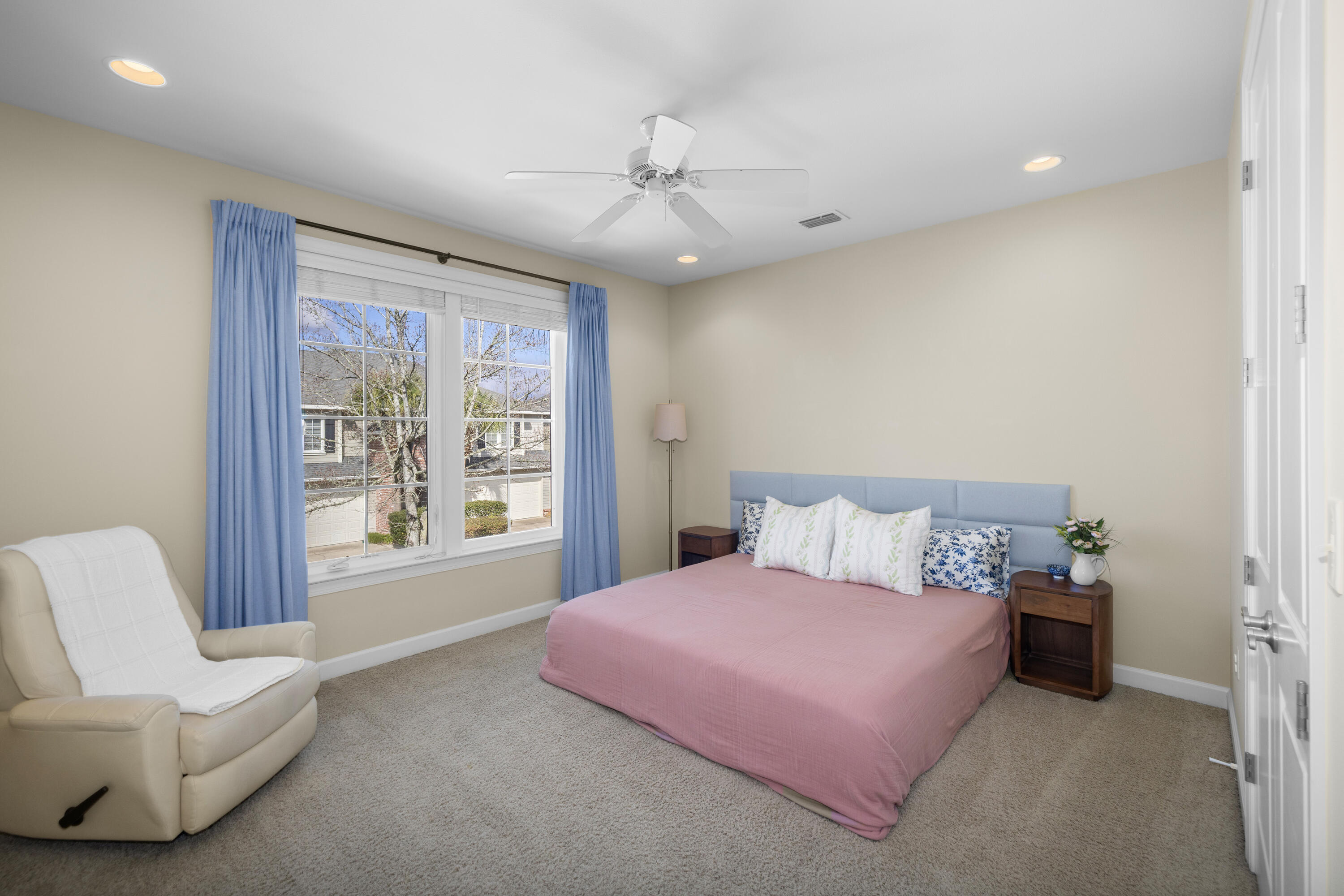 MARINA LANDING - Residential