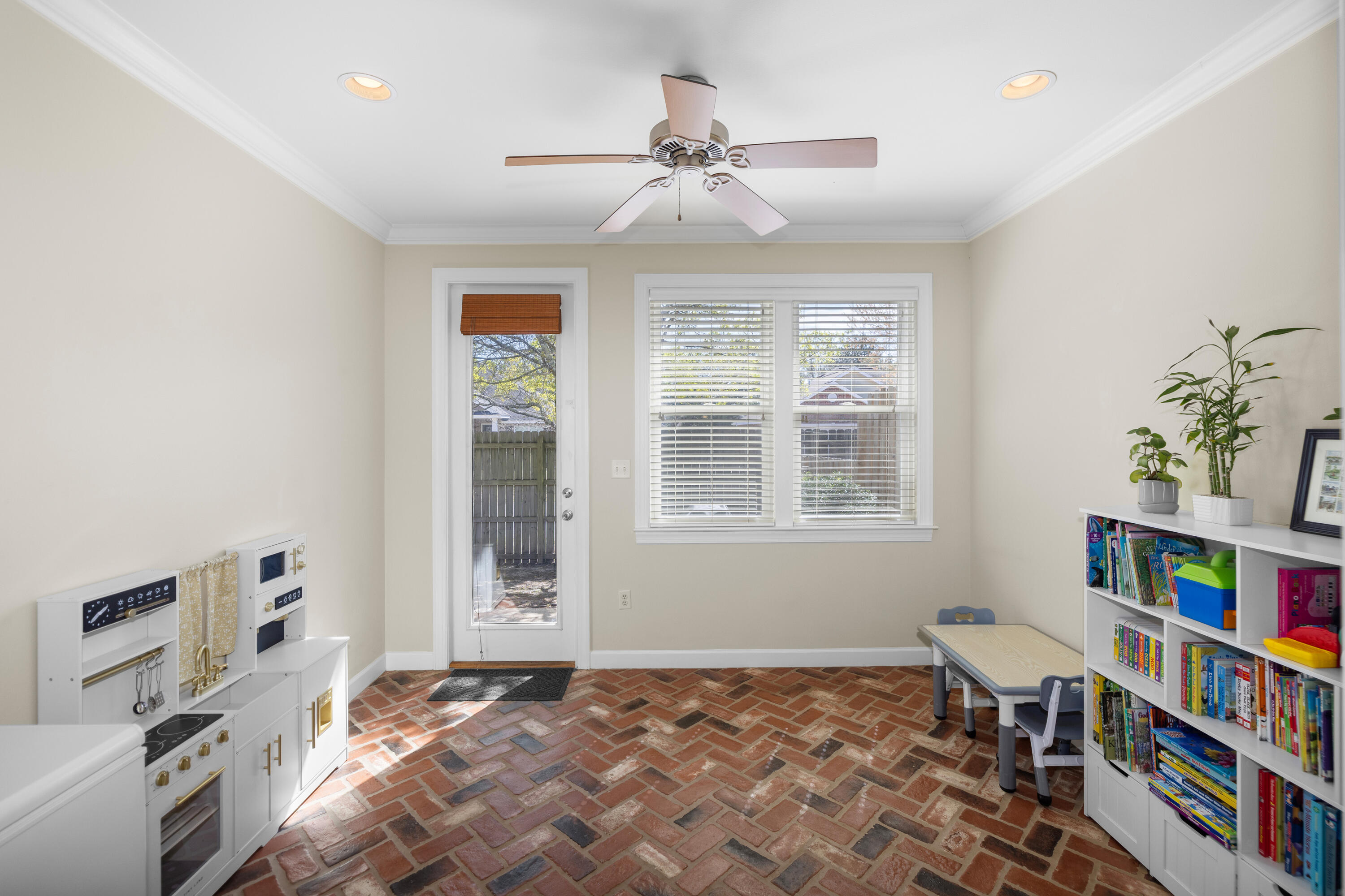 MARINA LANDING - Residential