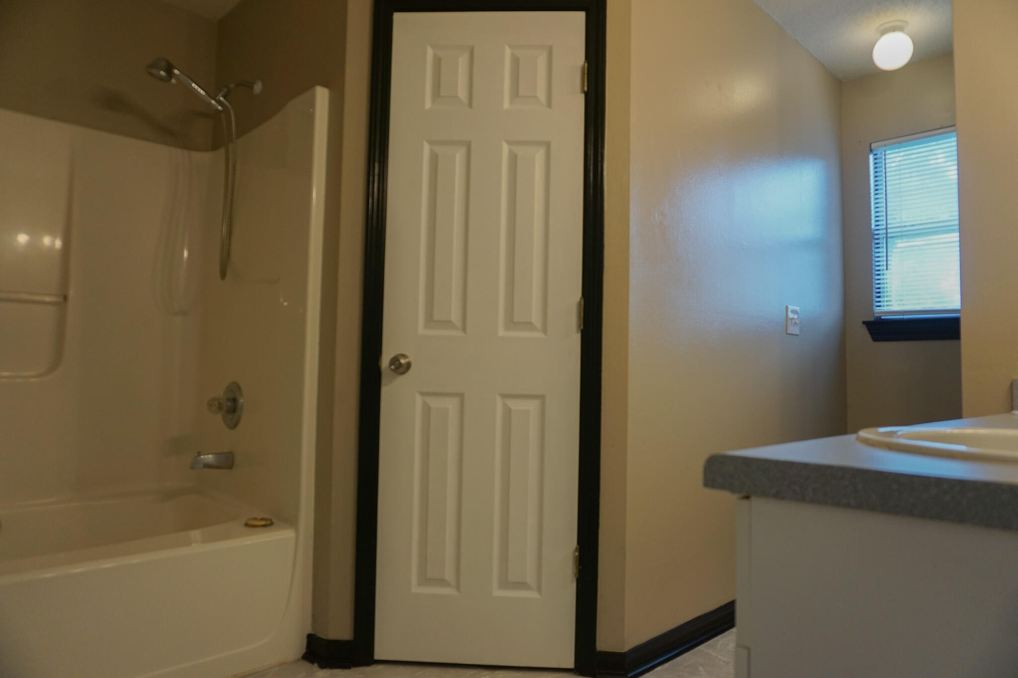 SOUTHWAY ESTATES - Residential Lease