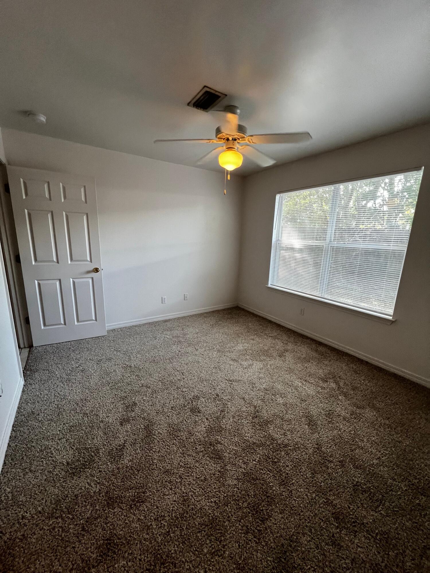 DOWNTOWNER - Residential Lease