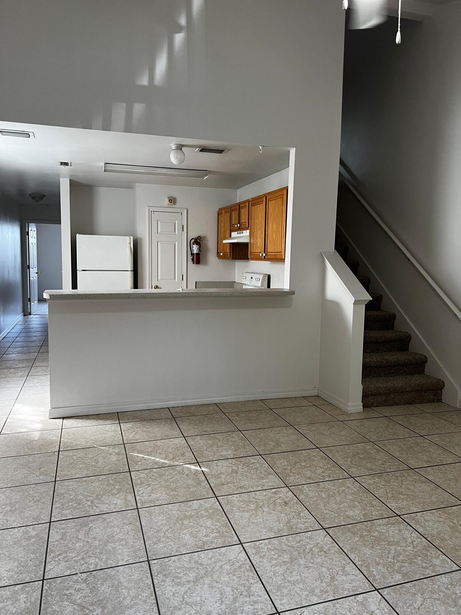 DOWNTOWNER - Residential Lease