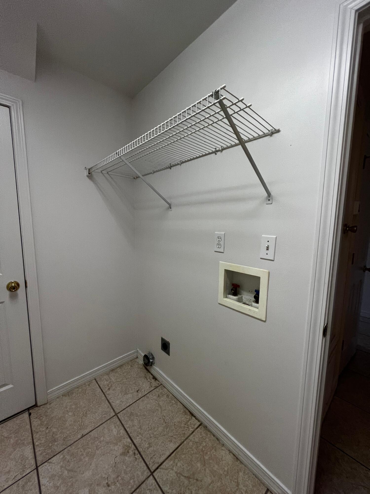 DOWNTOWNER - Residential Lease