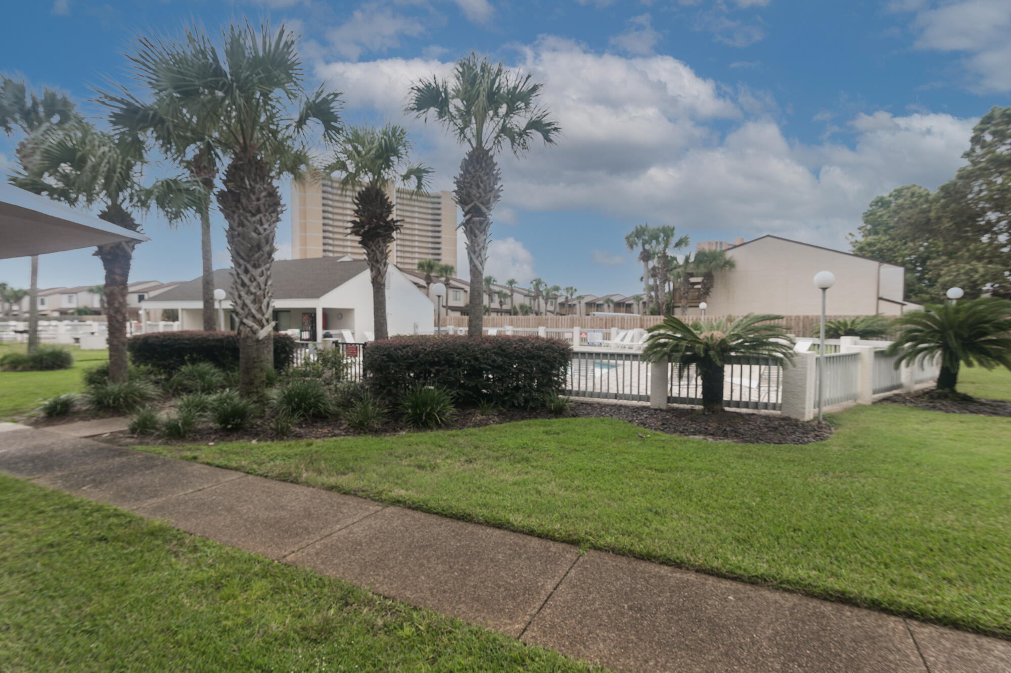 endless summer II - Residential