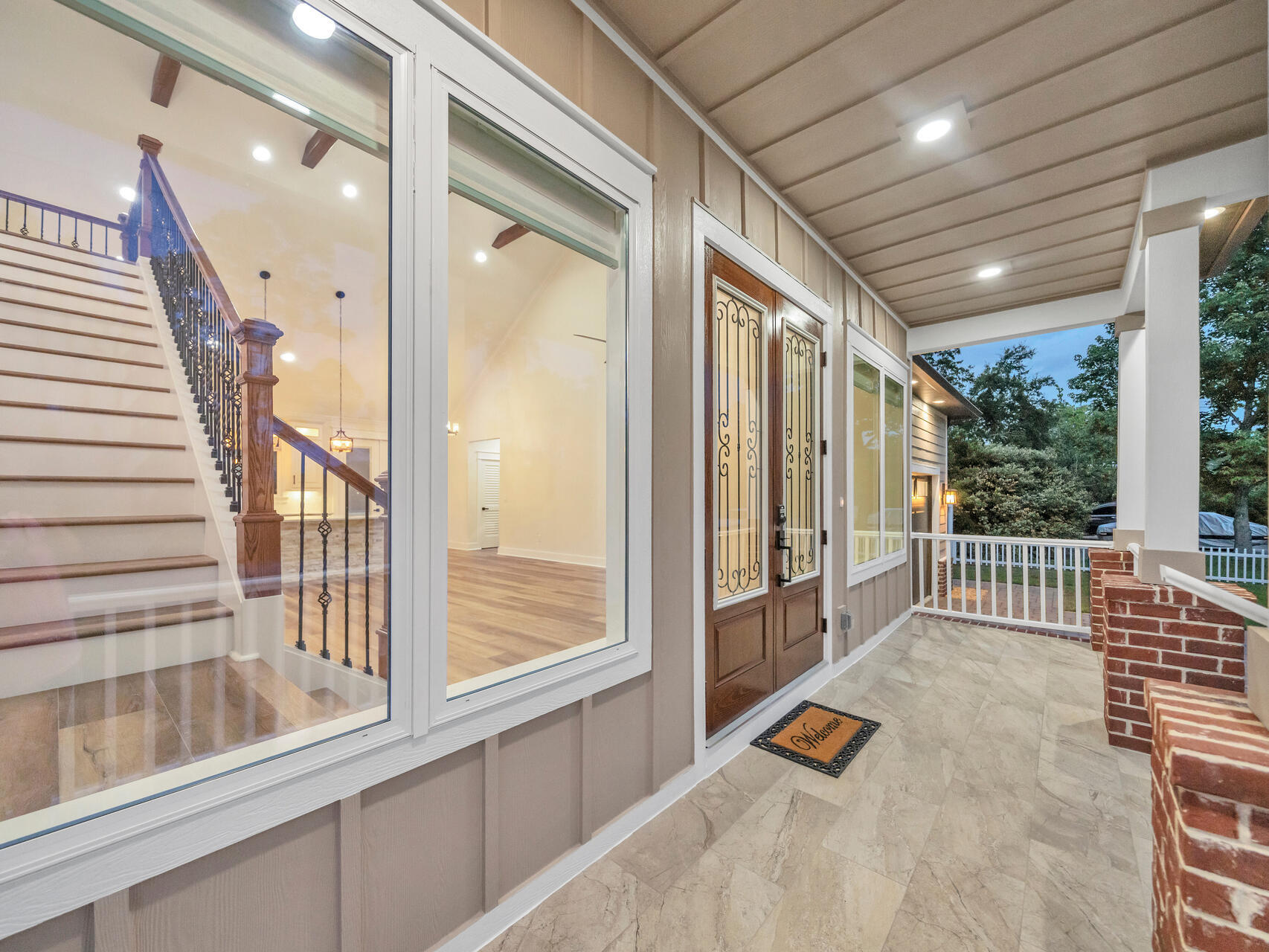 LOT 2 BLOCK 1 OF J.M. & E S/D - Residential