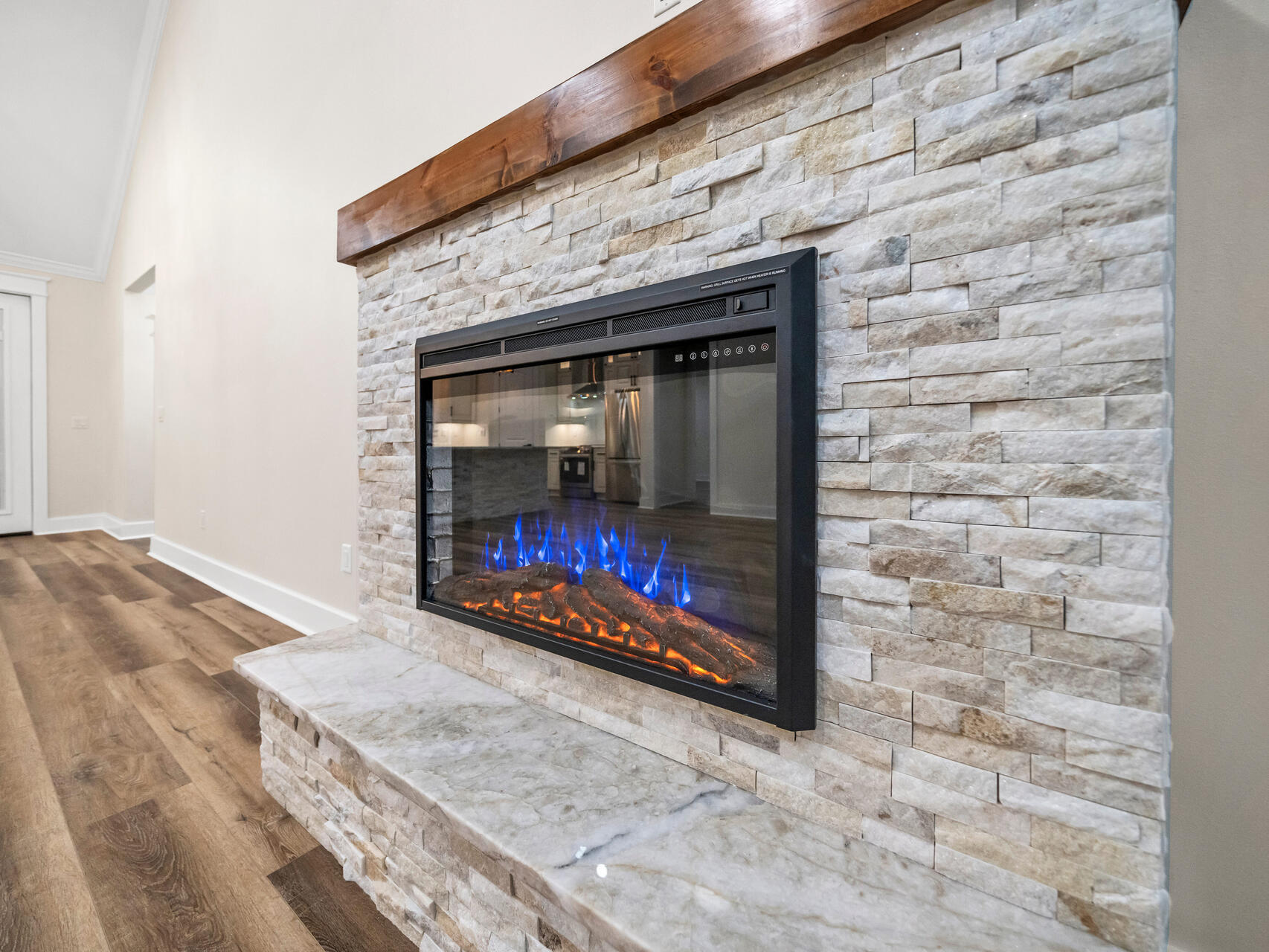 LOT 2 BLOCK 1 OF J.M. & E S/D - Residential
